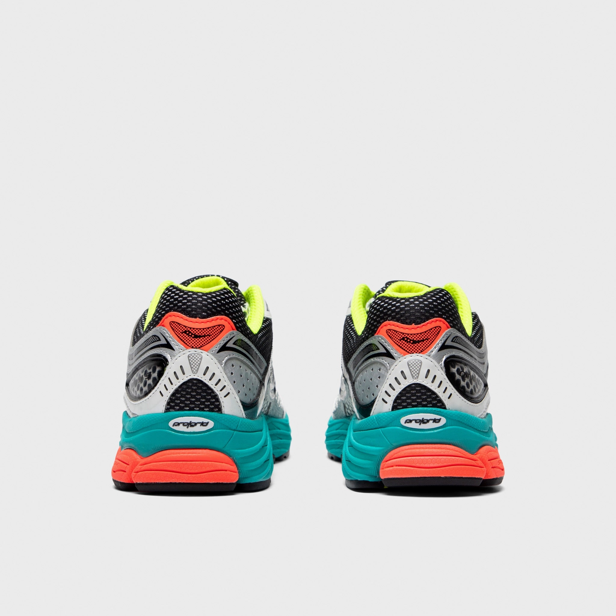 Saucony ProGrid Omni 9 Silver / Multi No Tie Style
