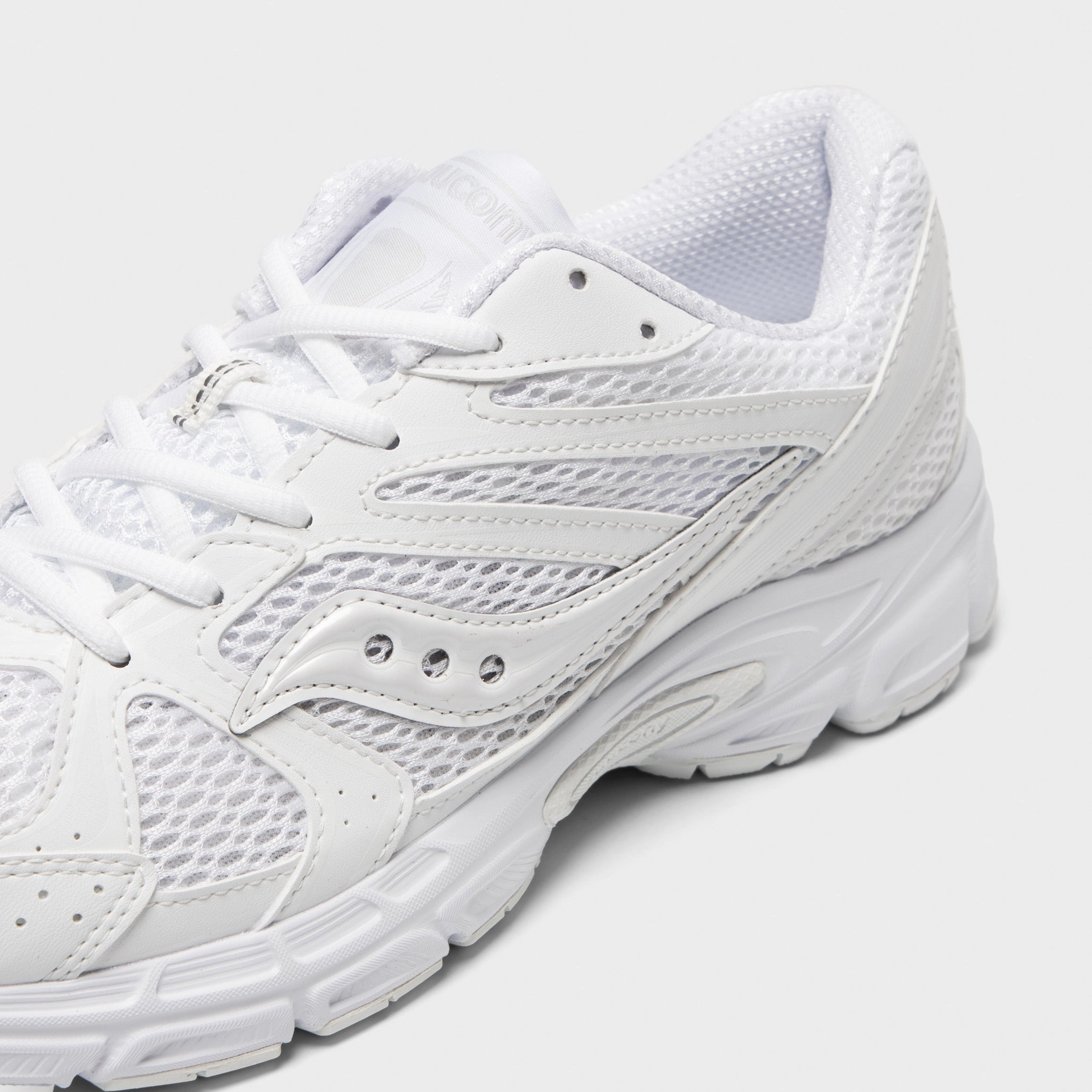 Soft Cushioning Saucony Ride Millennium White / Gold