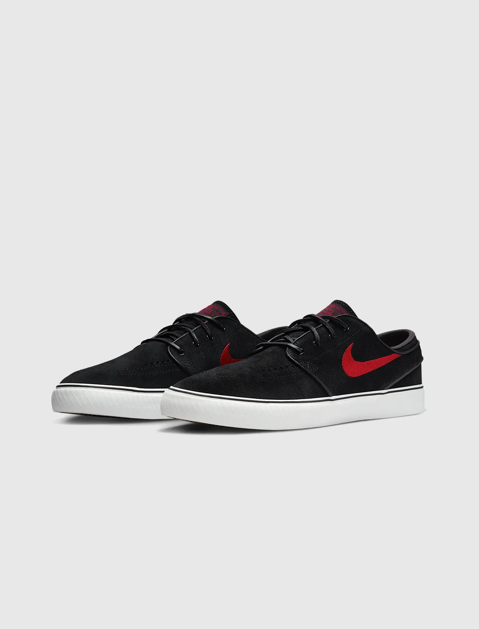 SB ZOOM JANOSKI OG "BLACK/UNIVERSITY RED/BLACK/SUMMIT WHITE" Comfort footbed Stretchable Material