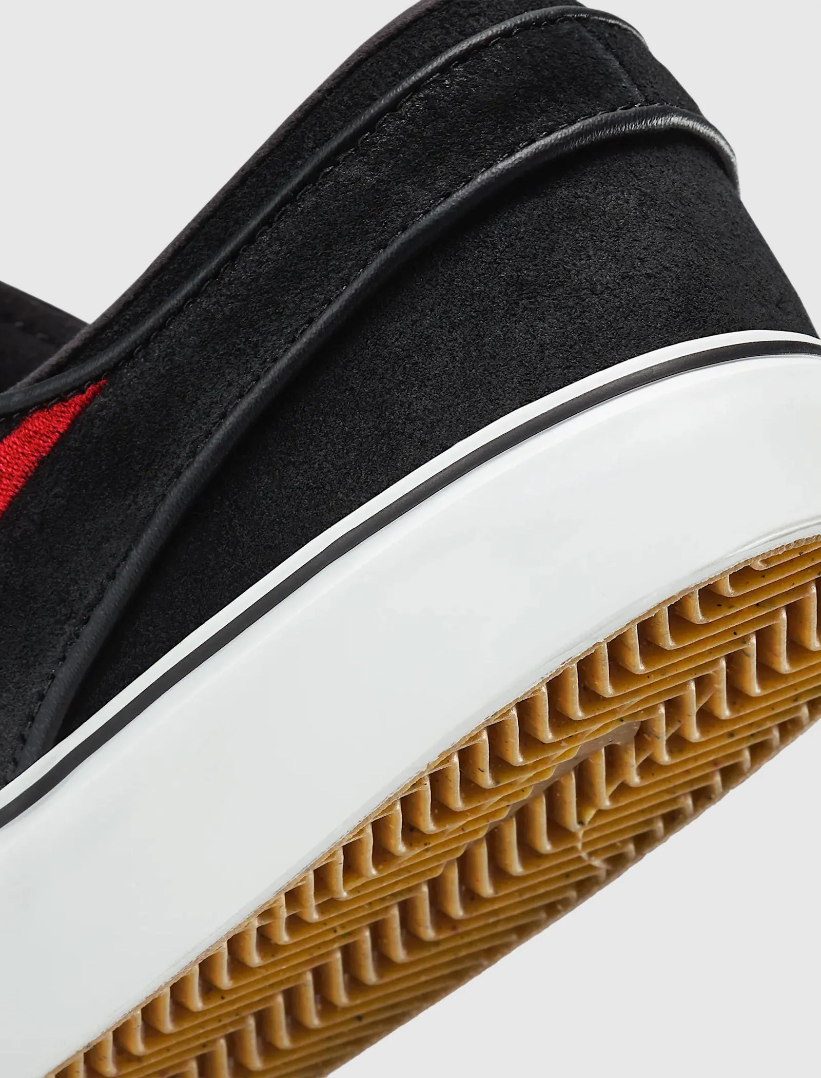 Ventilation holes SB ZOOM JANOSKI OG "BLACK/UNIVERSITY RED/BLACK/SUMMIT WHITE"