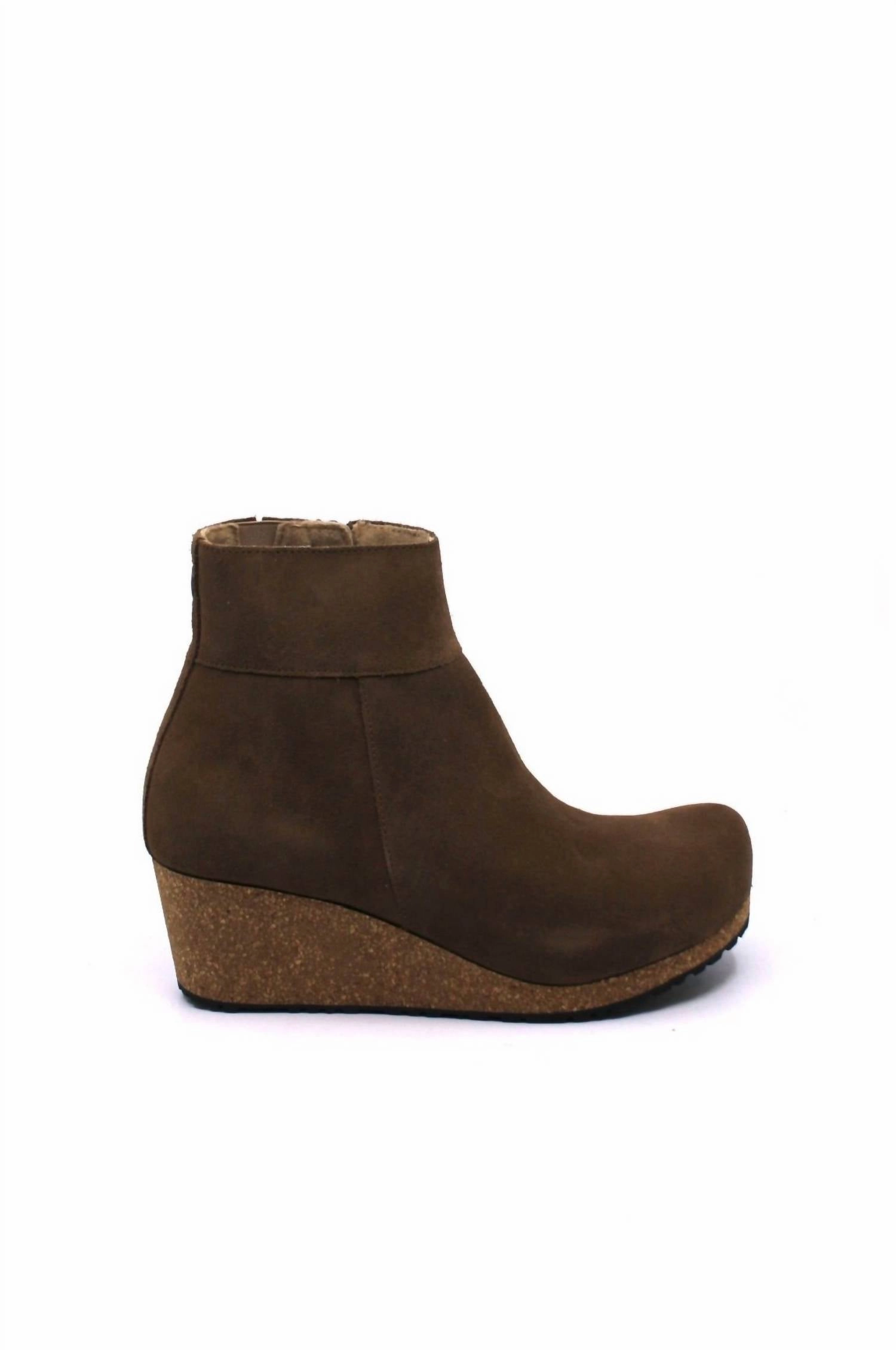 Women's Ebba Boots - Medium/narrow In Dark Tea Comfort Lining Hiking Trails