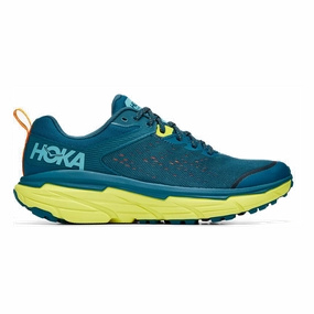 running in a racecourse for jogging Hoka Challenger ATR 6