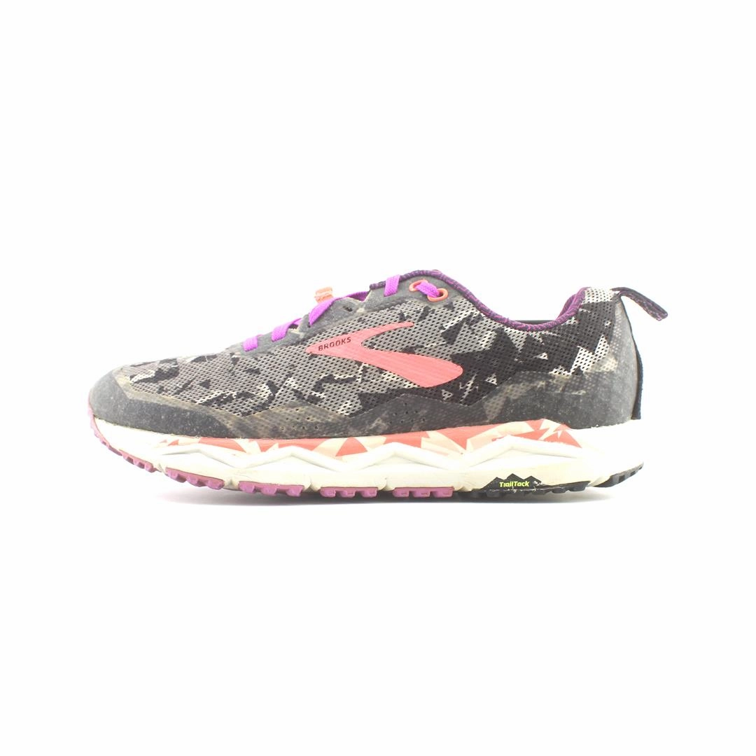 moderate racquetball shoes BROOKS CALDERA 3