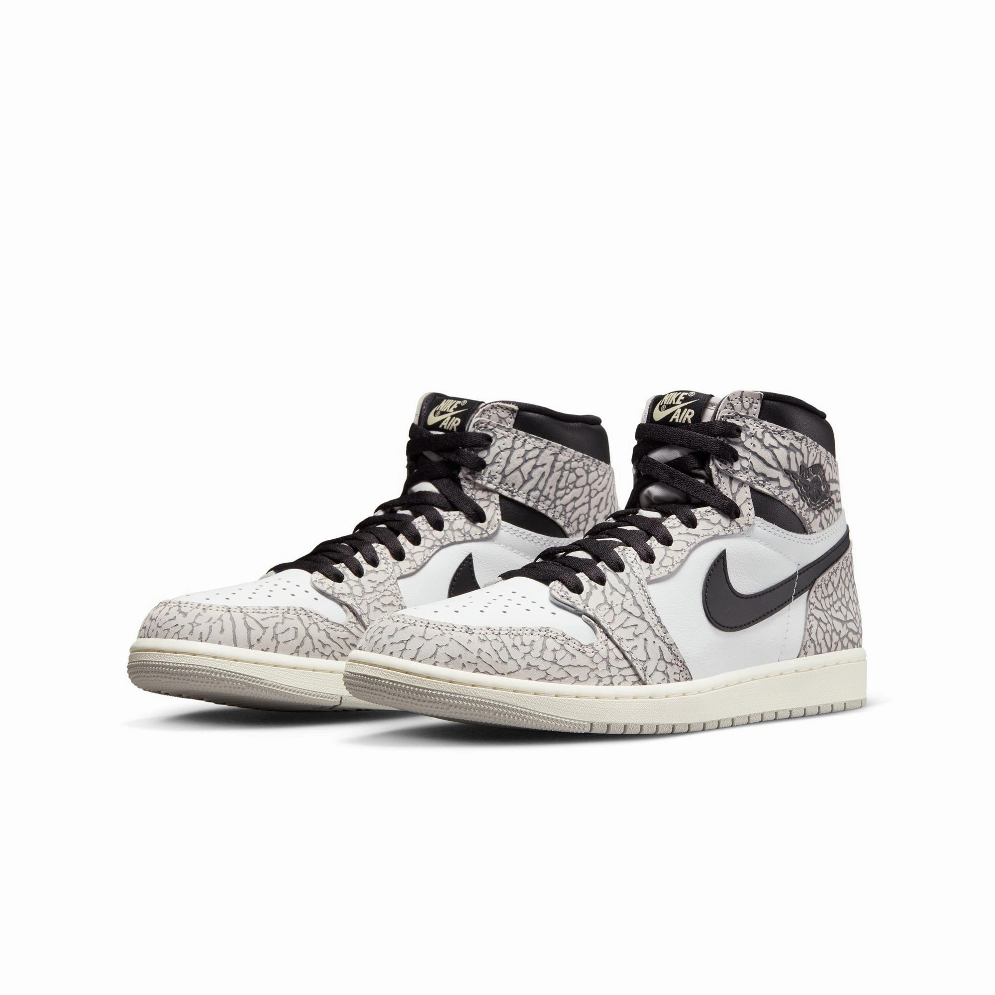 Air Jordan 1 Retro High OG 'White Cement' DZ5485-052 Light Movement
