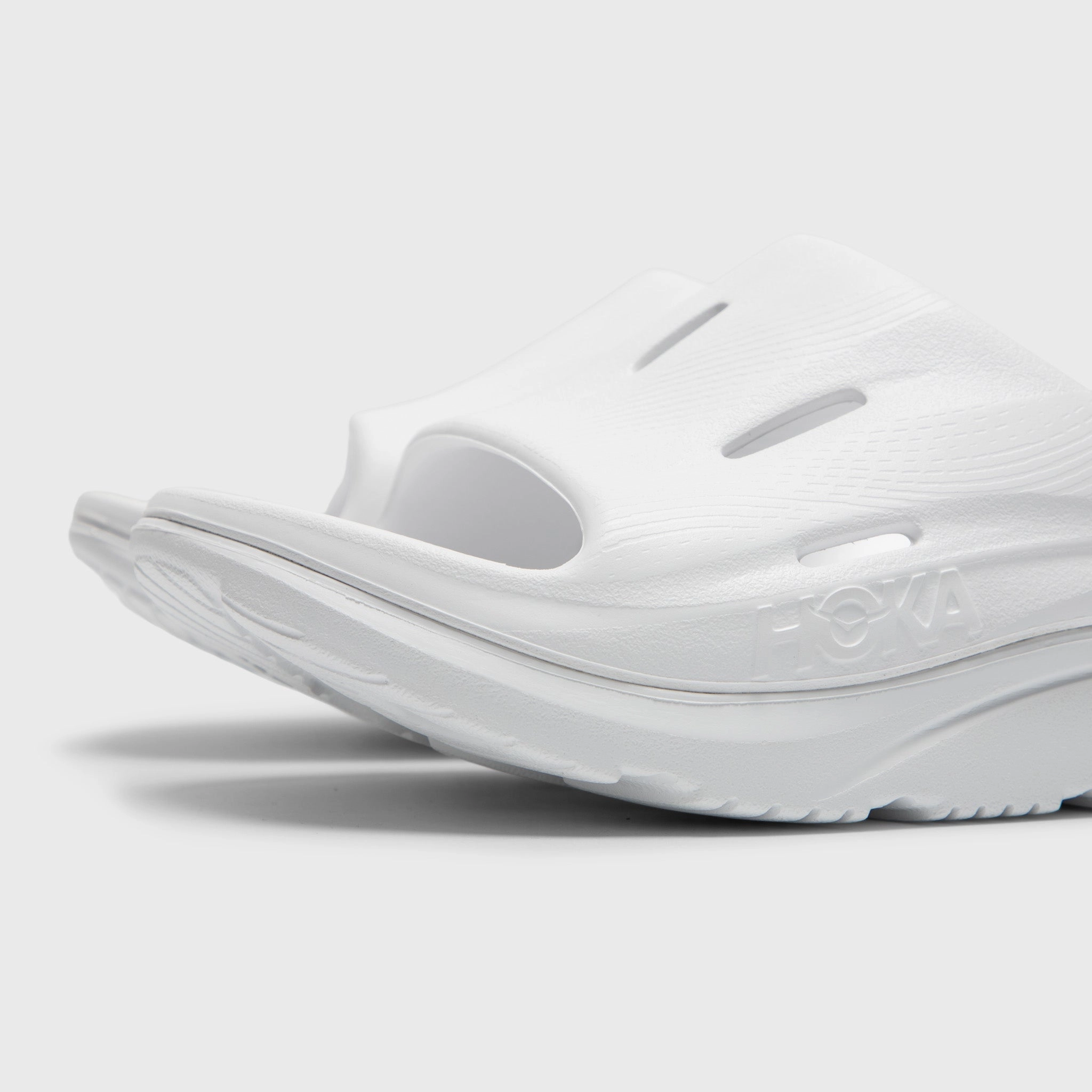 Blossom Jog Deep Black Hoka Ora Recovery Slide 3 White / White
