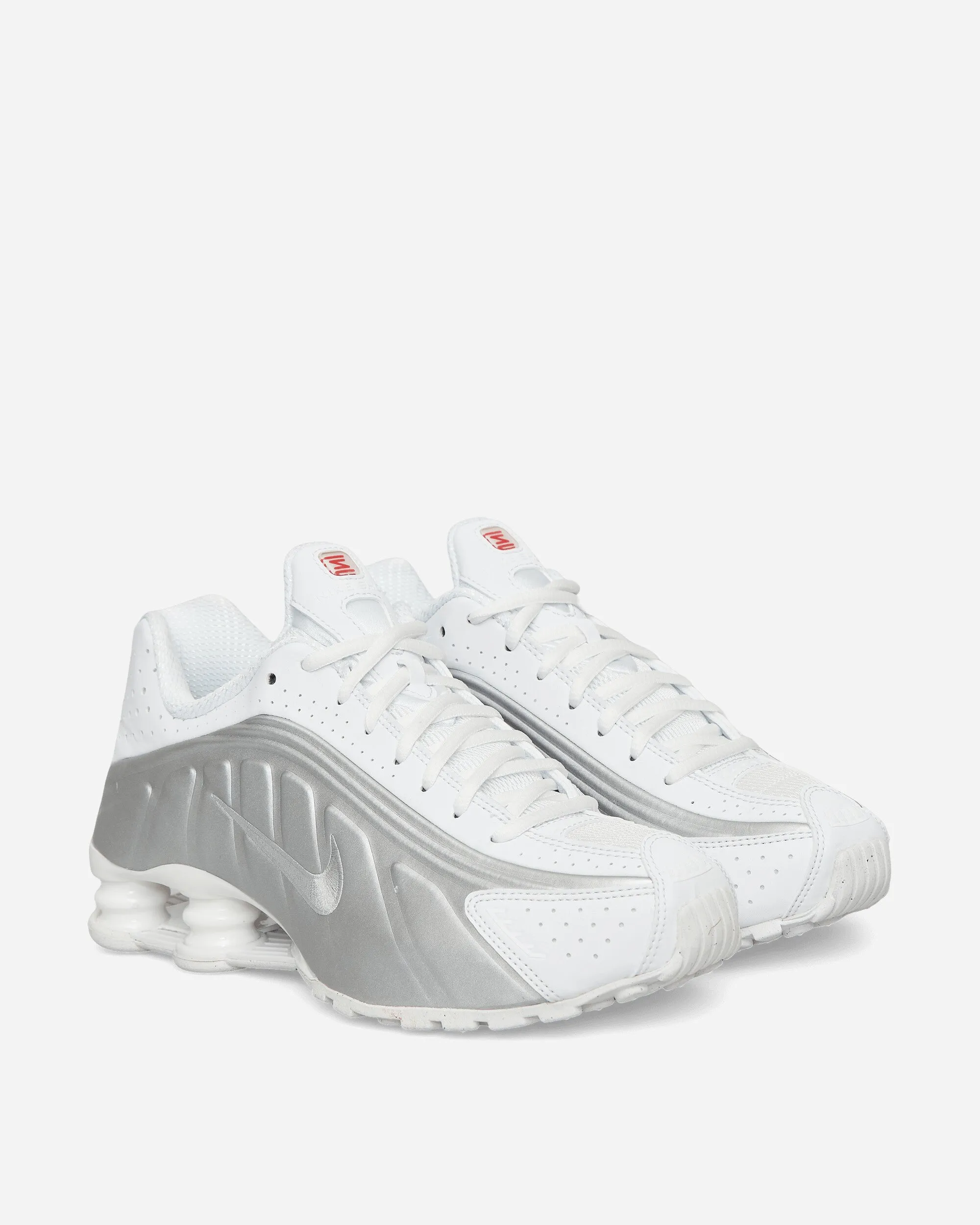 Shox R4 Sneakers White / Metallic Silver Commuter Choice Lightweight Use