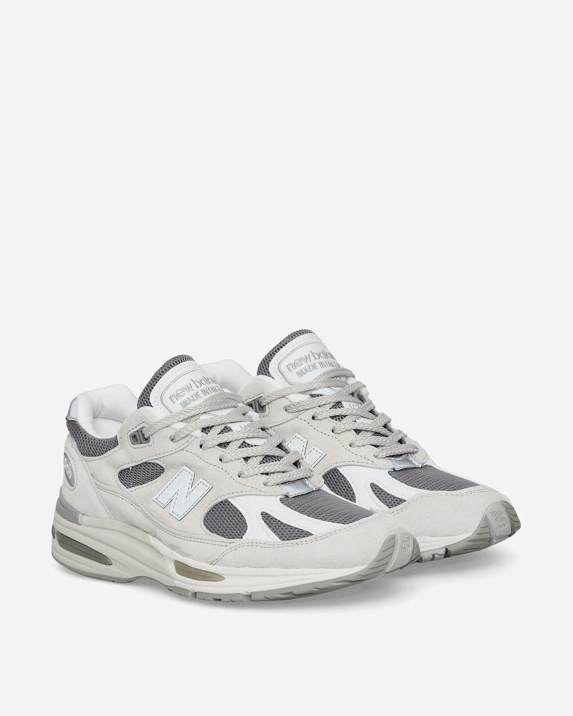 Made in UK 991v2 Sneakers Nimbus Cloud / Silver Sustainable production Signature flexibility