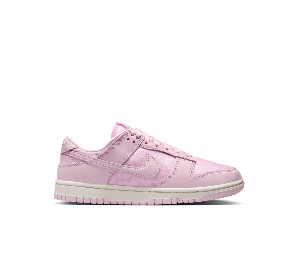 Women's Nike Dunk Low Tailored Comfort
