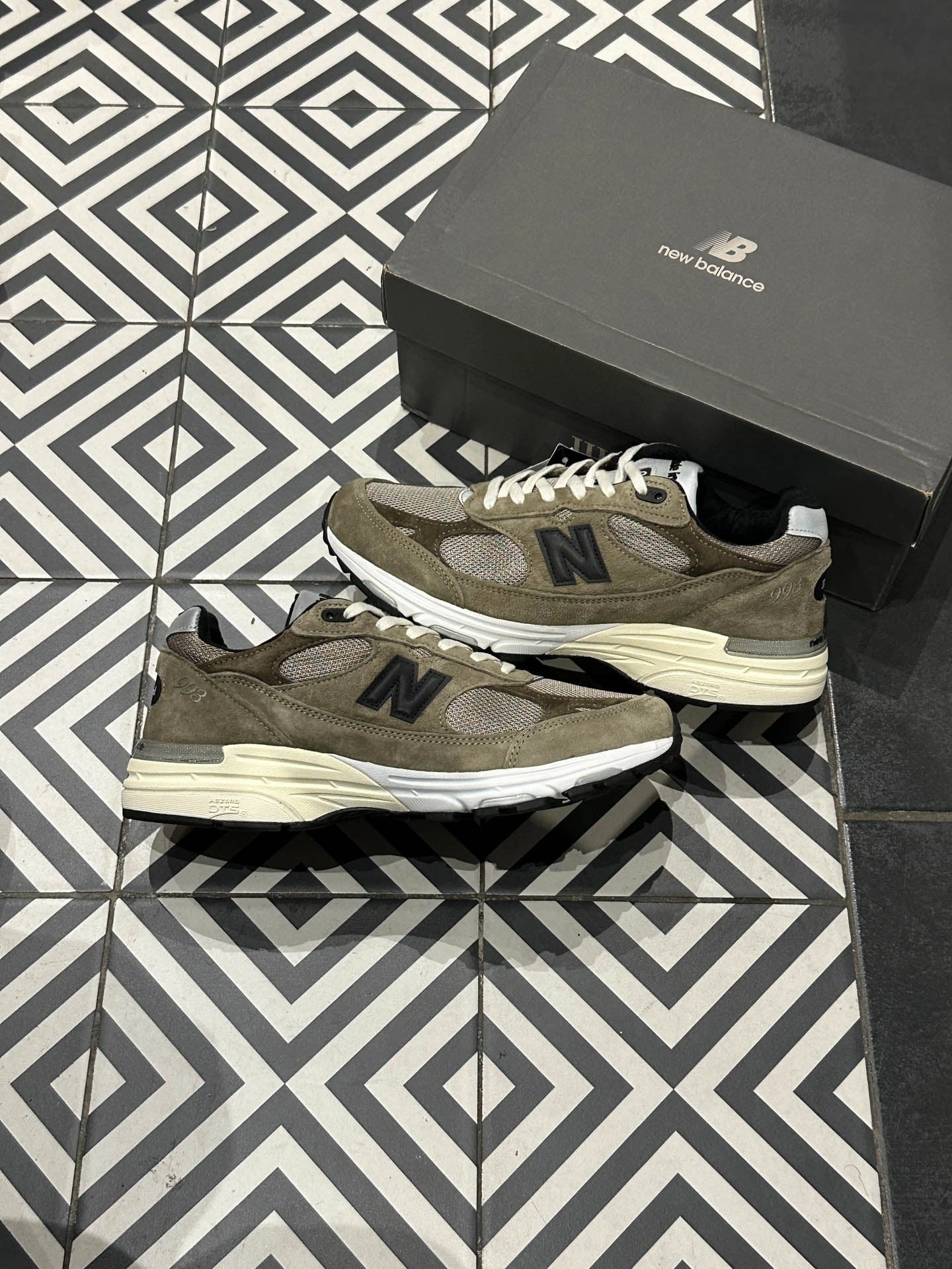 Agile Fit New Balance 993 JJJJound (Taille 42,5)