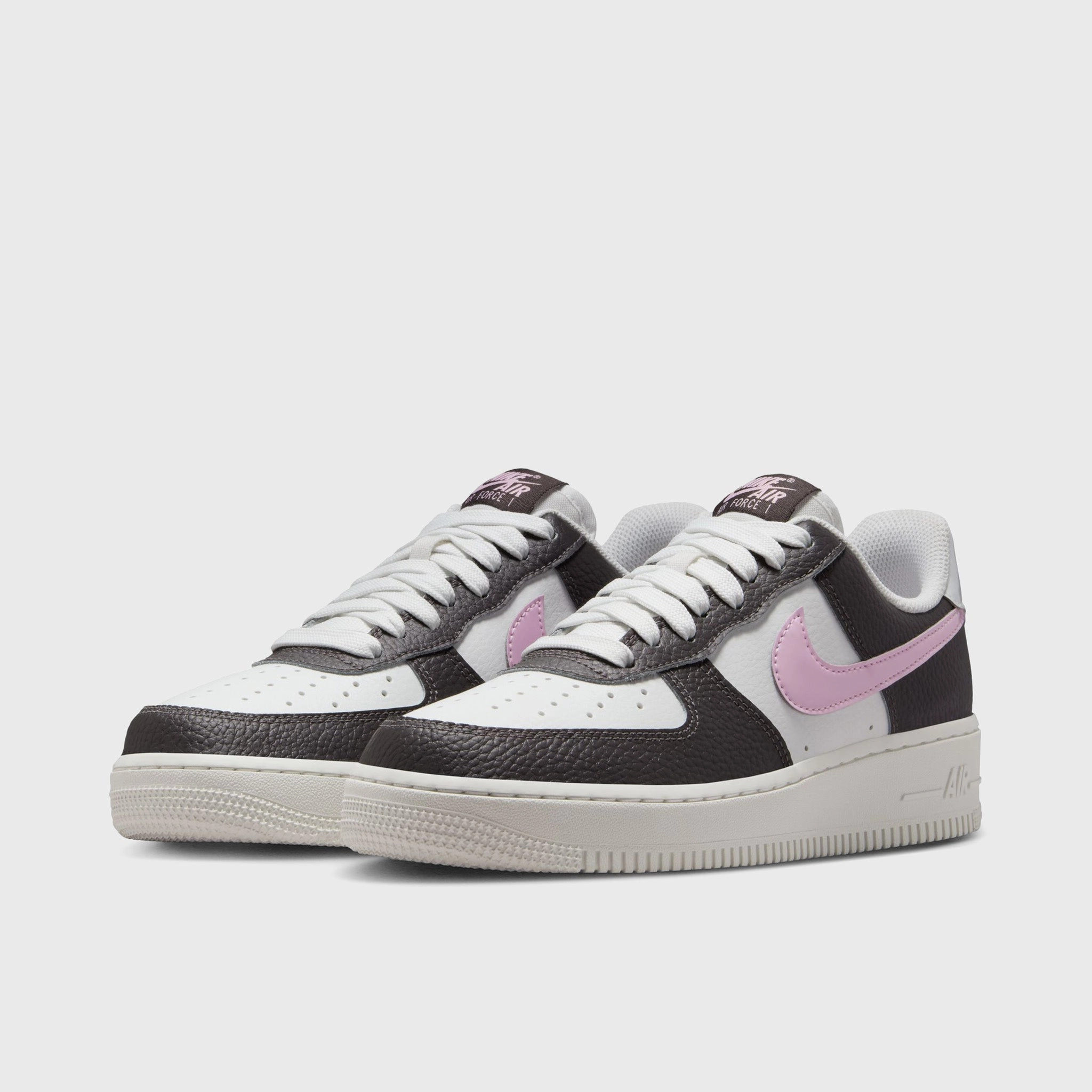 Effortless Agility High Traction Sole Nike Women's Air Force 1 '07 Summit White / Pink Foam - Medium Ash