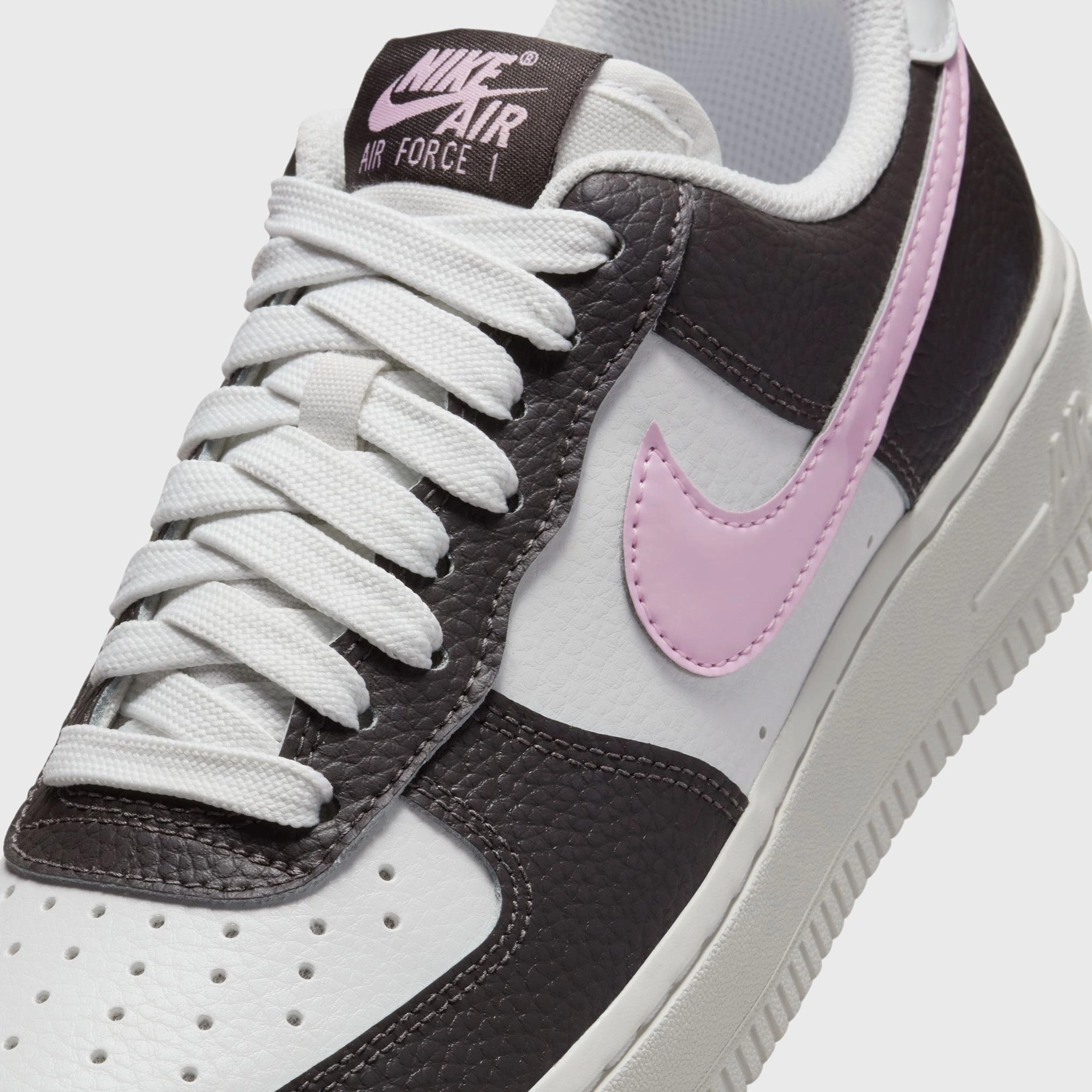 Responsive Propulsion Plate Nike Women's Air Force 1 '07 Summit White / Pink Foam - Medium Ash