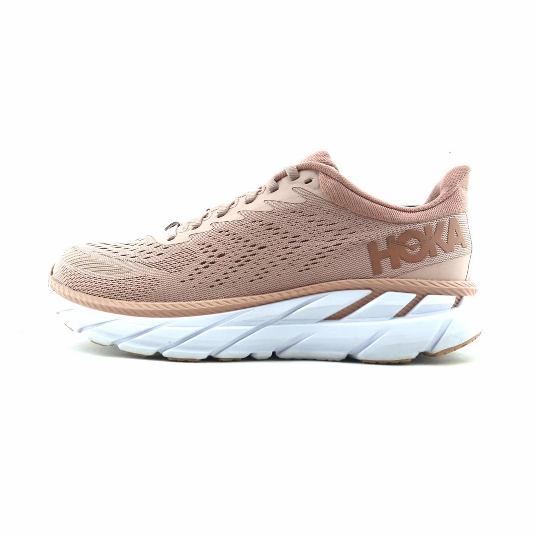 running in a mud run HOKA ONE ONE CLIFTON 7