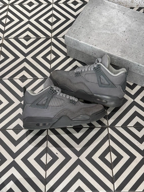 Jordan 4 Wet Cement (Taille 39) Chic Flair Fitness Runner