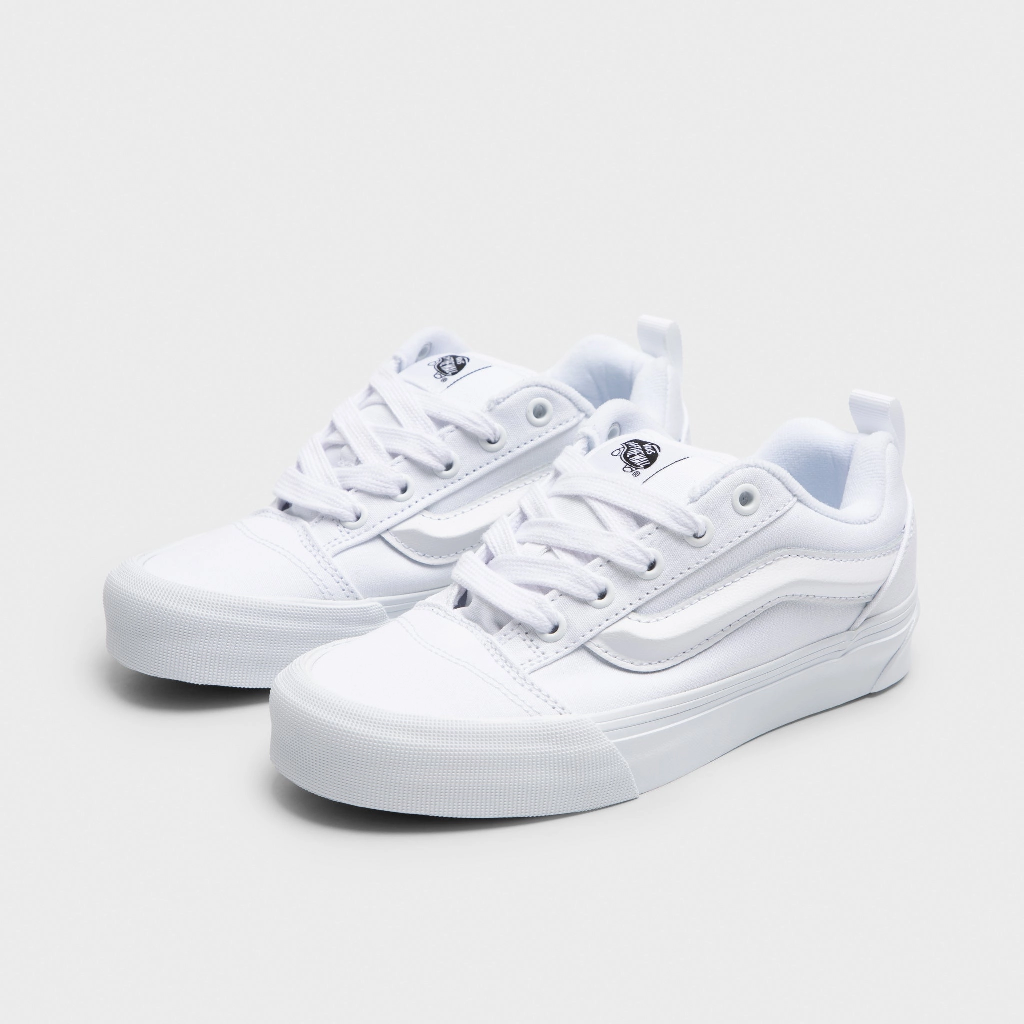 Trail Ease Clean Finish Vans Juniors' Knu Skool White / White