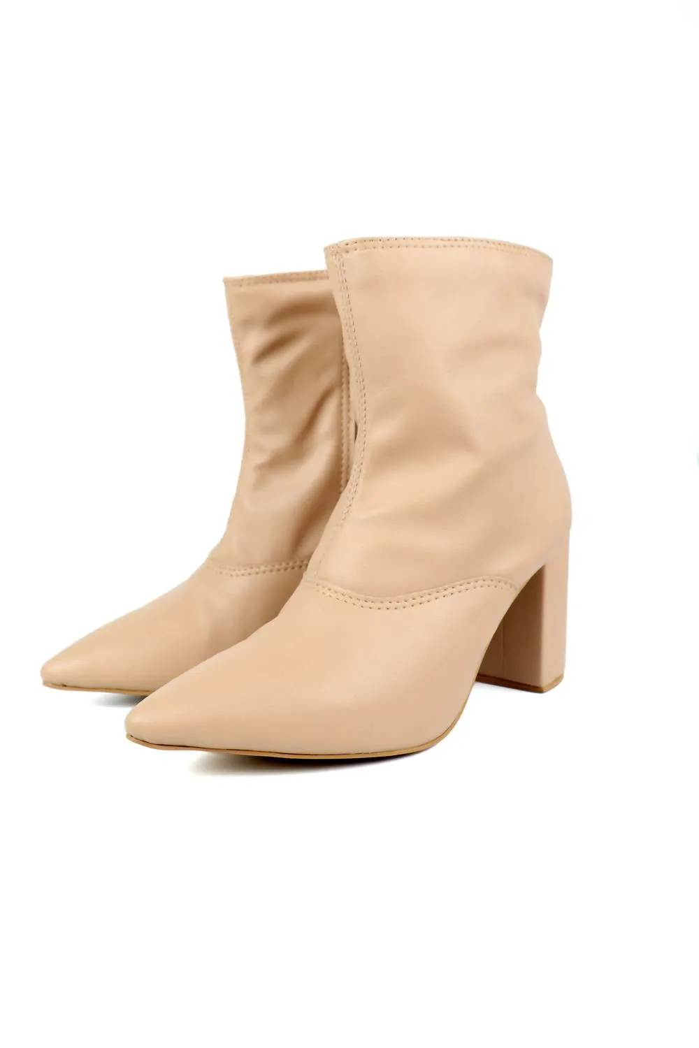 Sophia Boots In Nude Winter Footwear Reinforced Form Mountain Climber