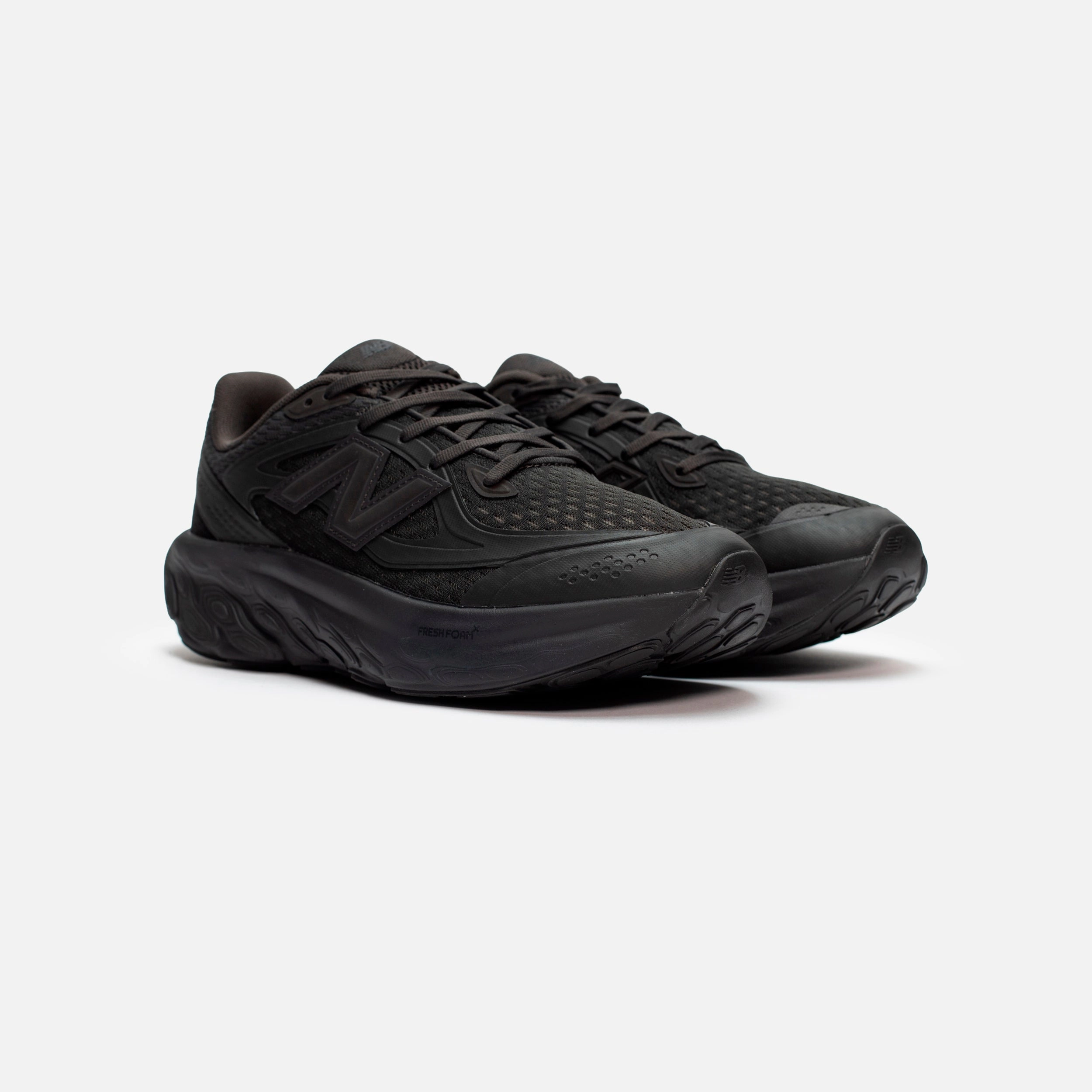 Unisex Design running in oval tracks shoes Speed - Motivated Fresh Foam Trainer