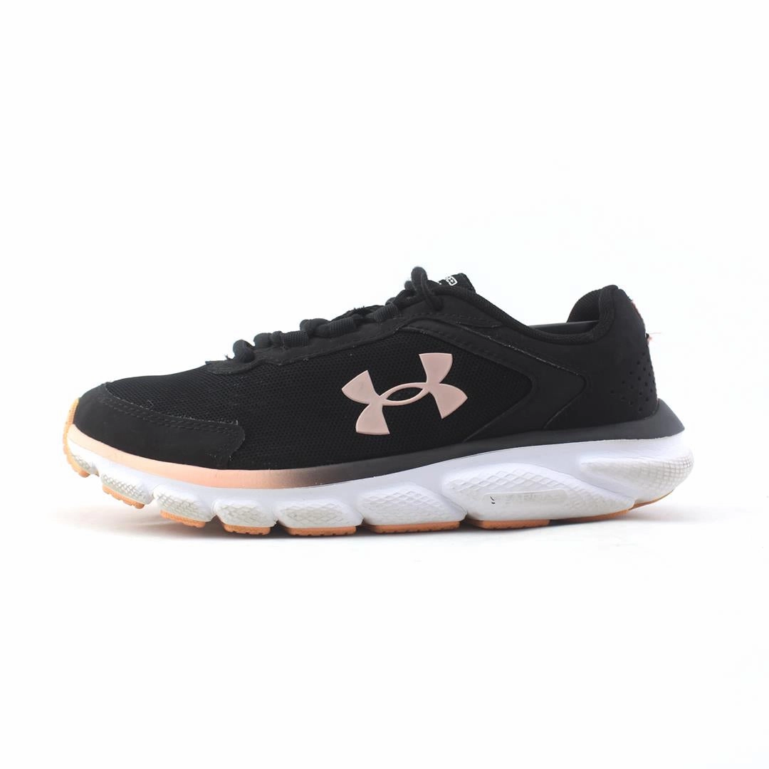 UNDER ARMOUR CHARGED ASSERT 9 Flexible structure