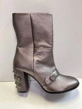 Spilla Heeled Boots In Steel Outback Proof Heel Support