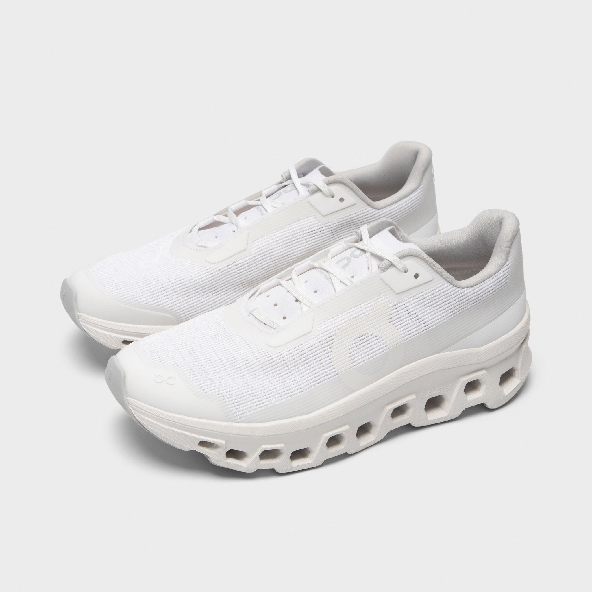 On Cloudmonster Void White / White Athletic Fit