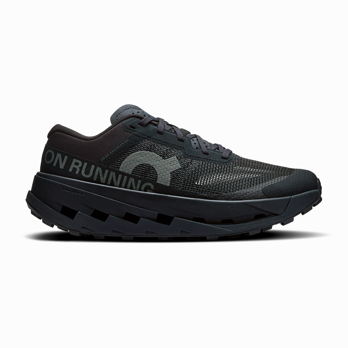 professional runner ON Cloudultra V3