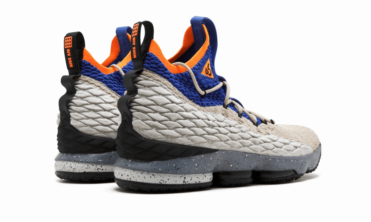 Responsive Foam Padding LeBron 15 "Mowabb"