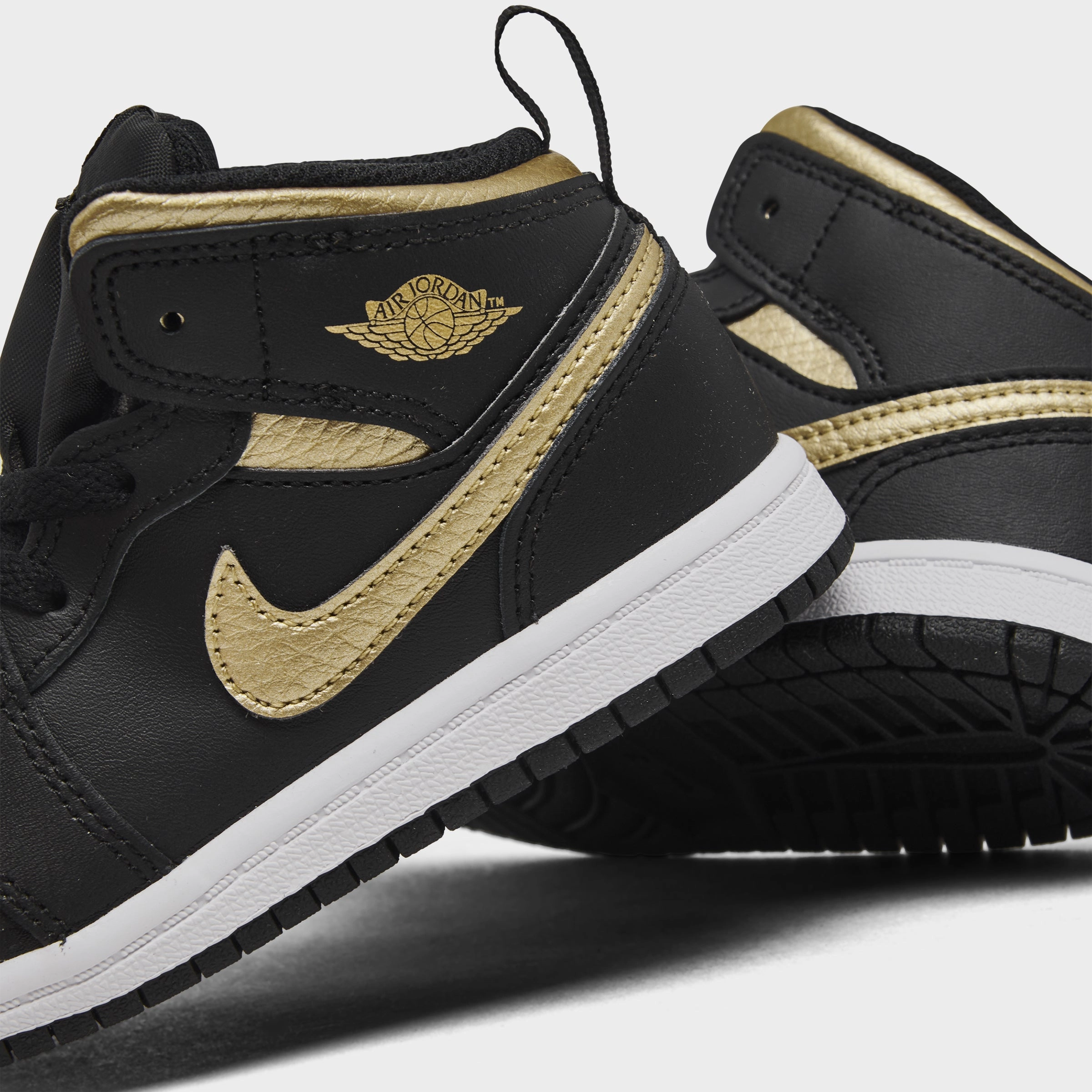 Jordan 1 Mid TD Black / Metallic Gold - White Vertical Impact Zone