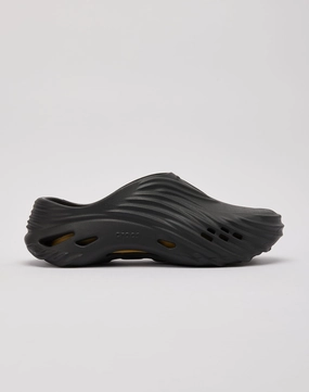 Crocs Echo Wave Date Stroll Reinforced