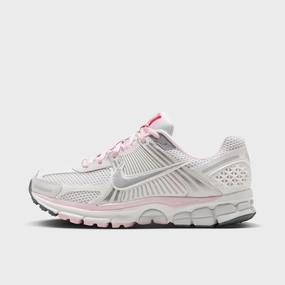 Nike Women's Zoom Vomero 5 Photon Dust / Metallic Silver - Summit White Simple Motion Lightweight Walk