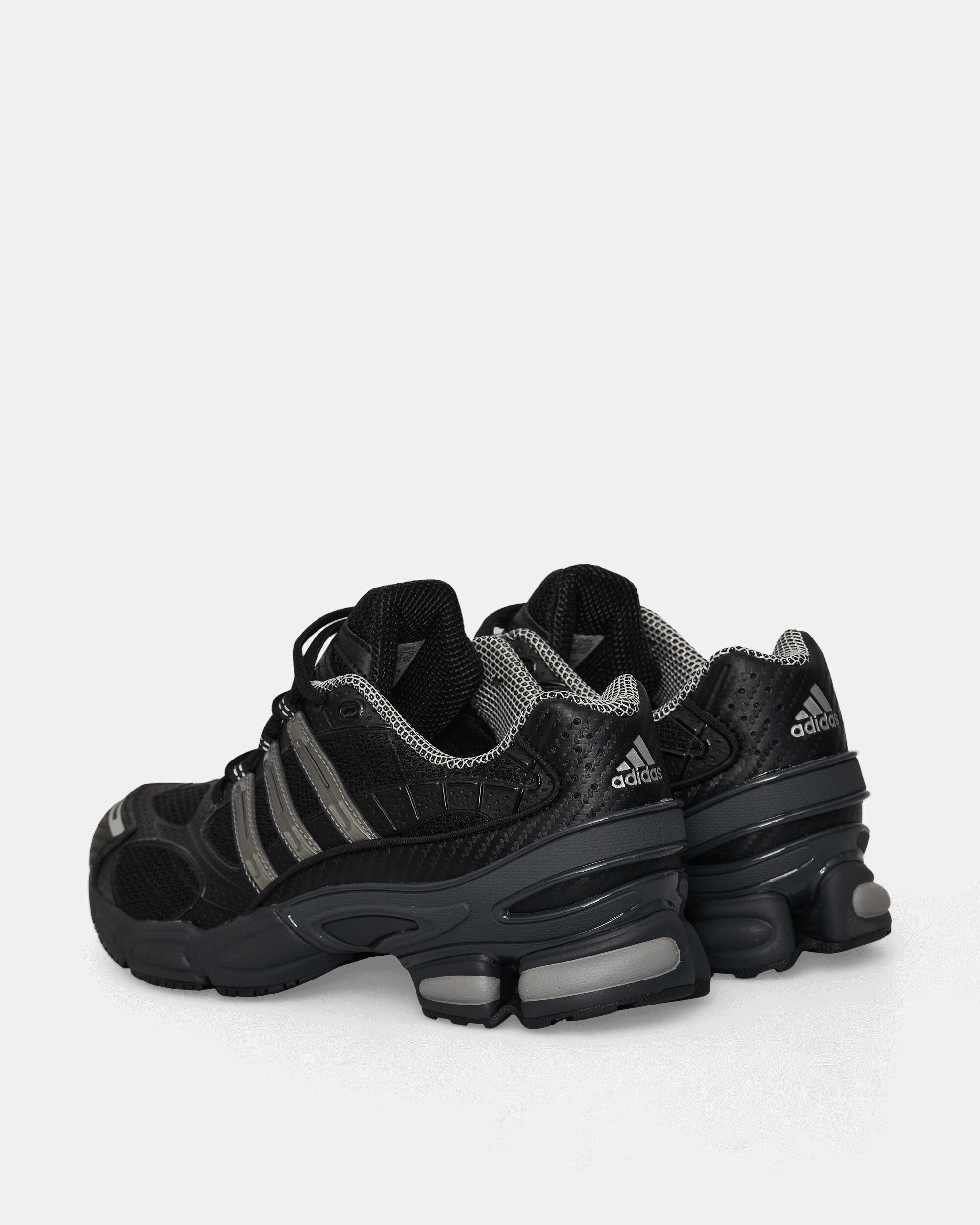 Carbon Fiber Glossy Finish Ozweego Pro Sneakers Core Black / Iron Metallic / Grey Six