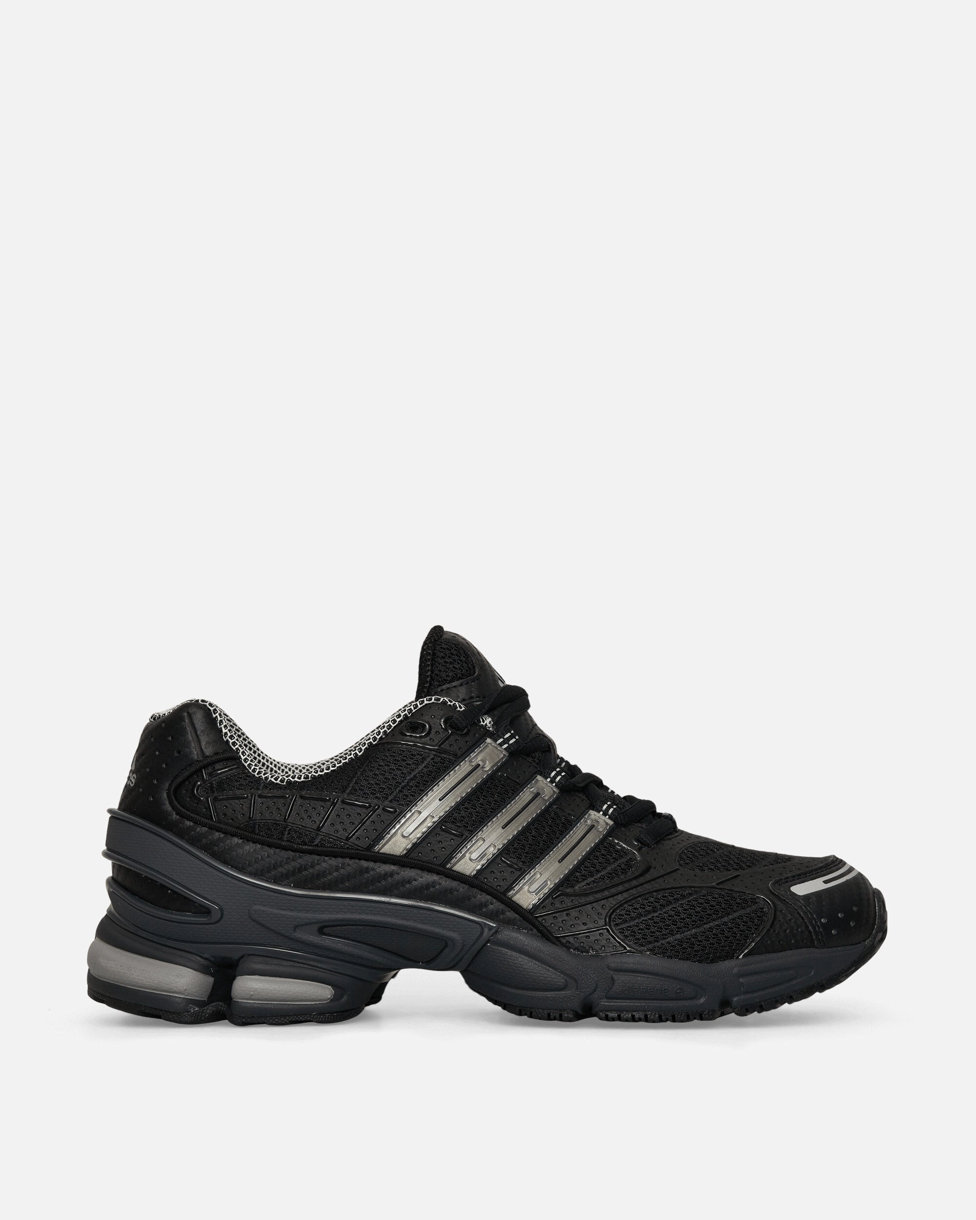 Tuned Rocker Geometry Supportive Control Ozweego Pro Sneakers Core Black / Iron Metallic / Grey Six