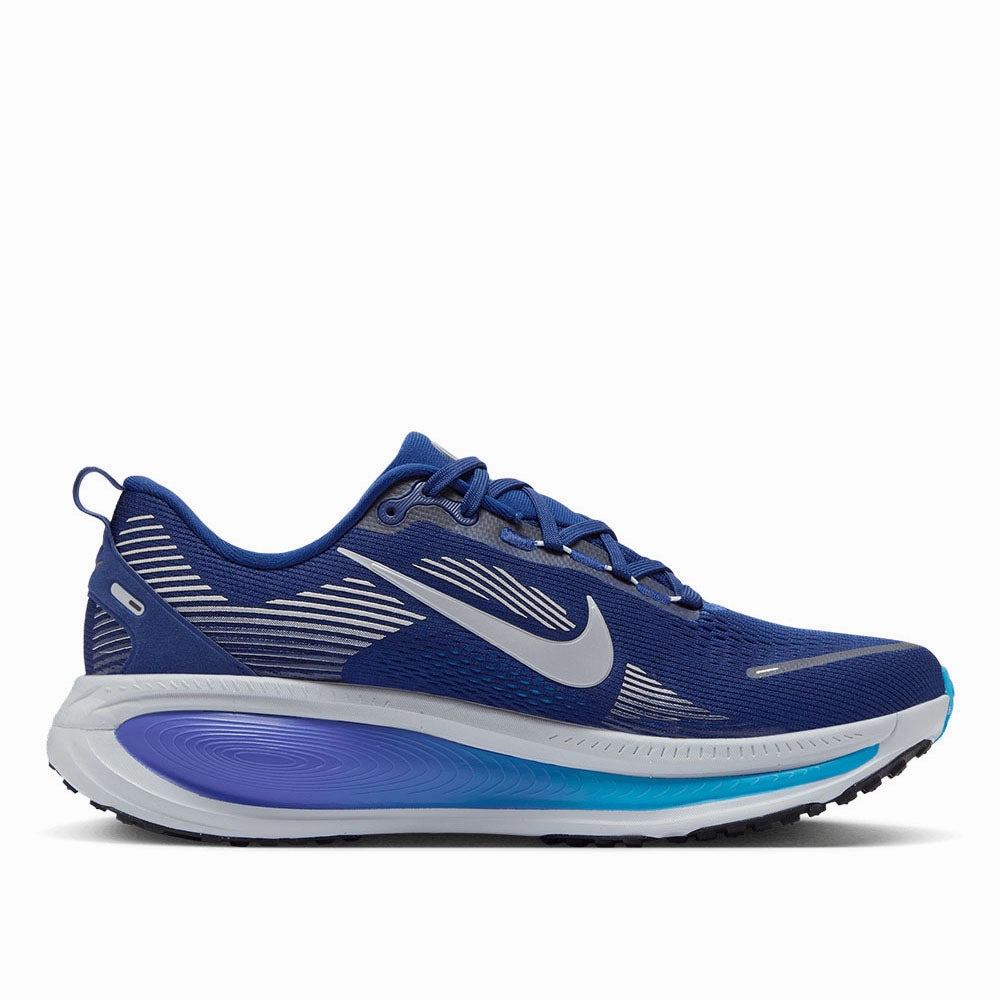 Nike Men's Vomero 18 Running Shoes Design-led running experience