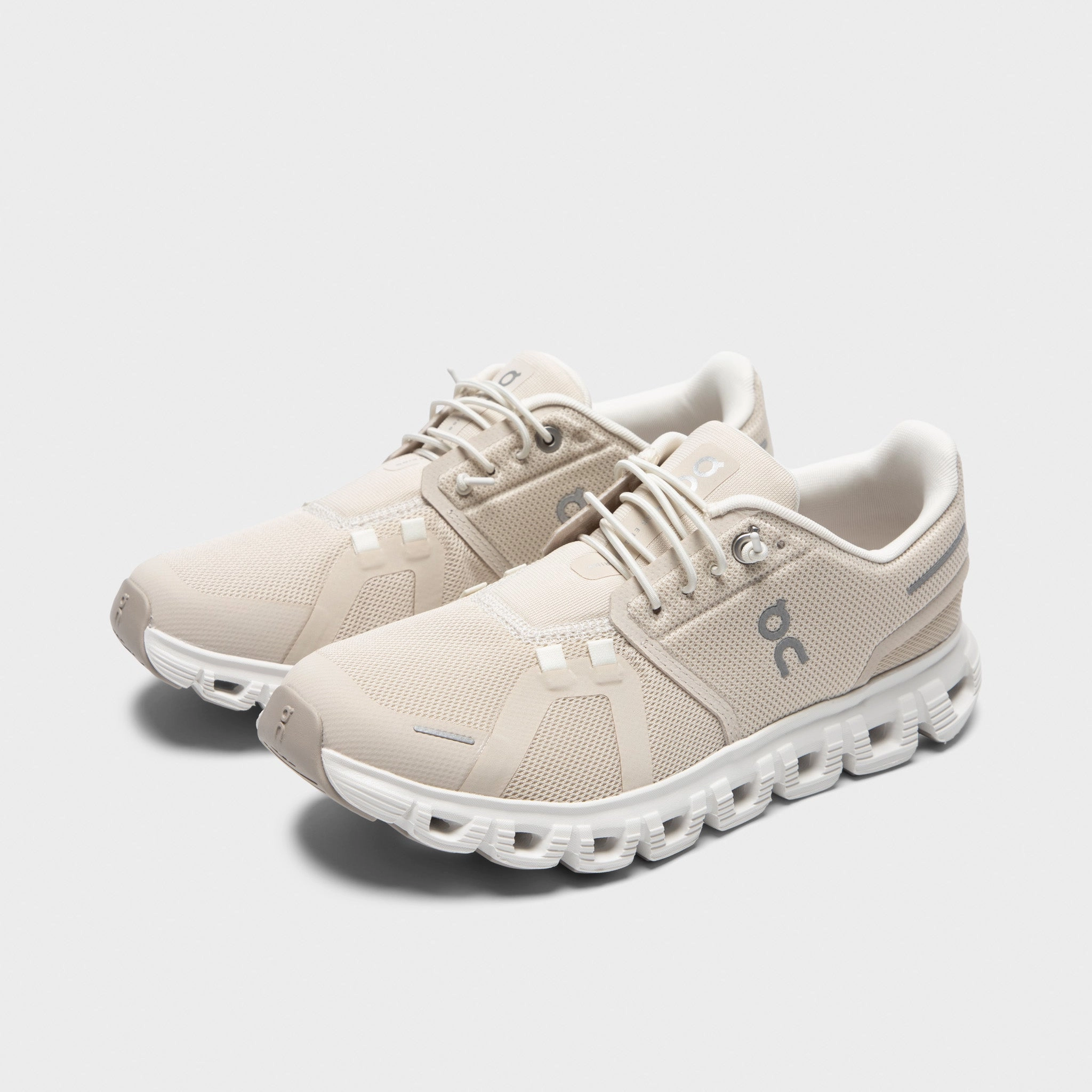 rubber outsole shoes long - distance running On Women's Cloud 6 Pearl / White