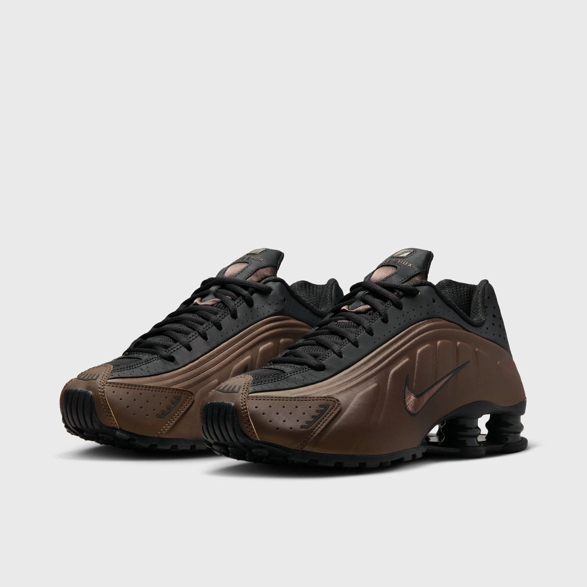 Nike Women's Shox R4 Off Noir / Off Noir - Ironstone Stay Active Day To Night
