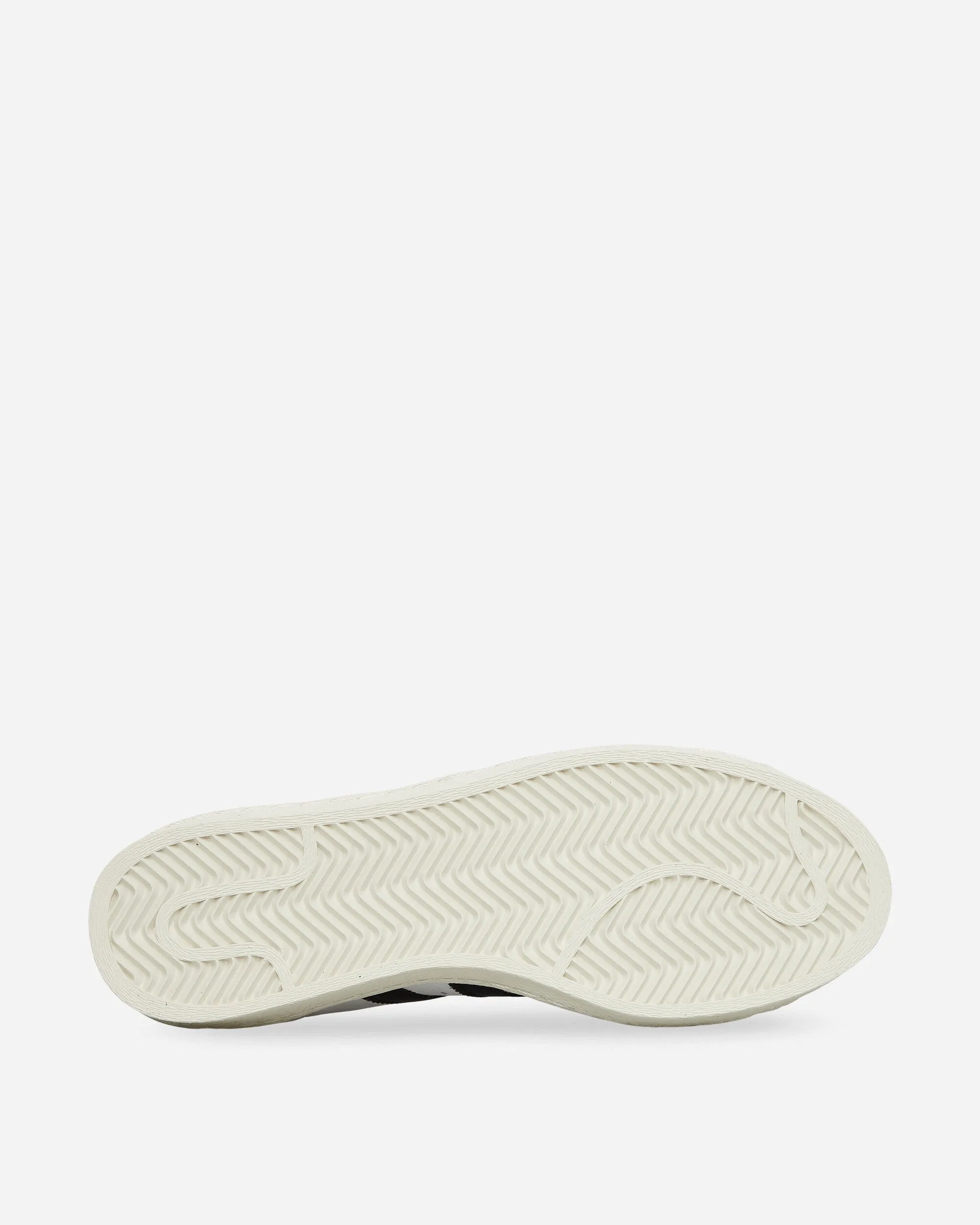 Superstar 82 Sneakers Cloud White / Core Black Trend-setting arch Performance Tech