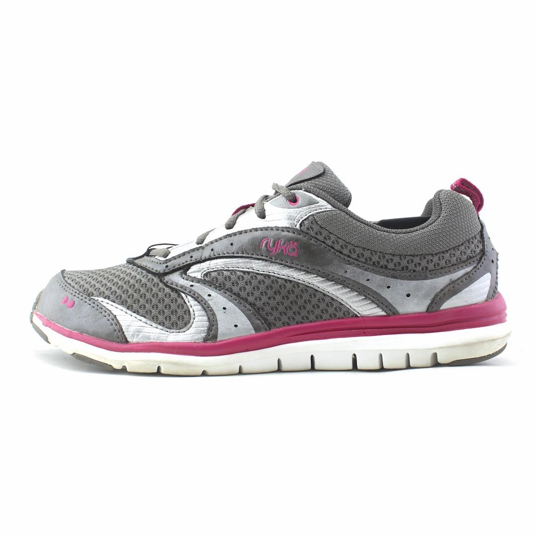 Aerobic exercise training shoe equipment RYKA CLOUDWALK
