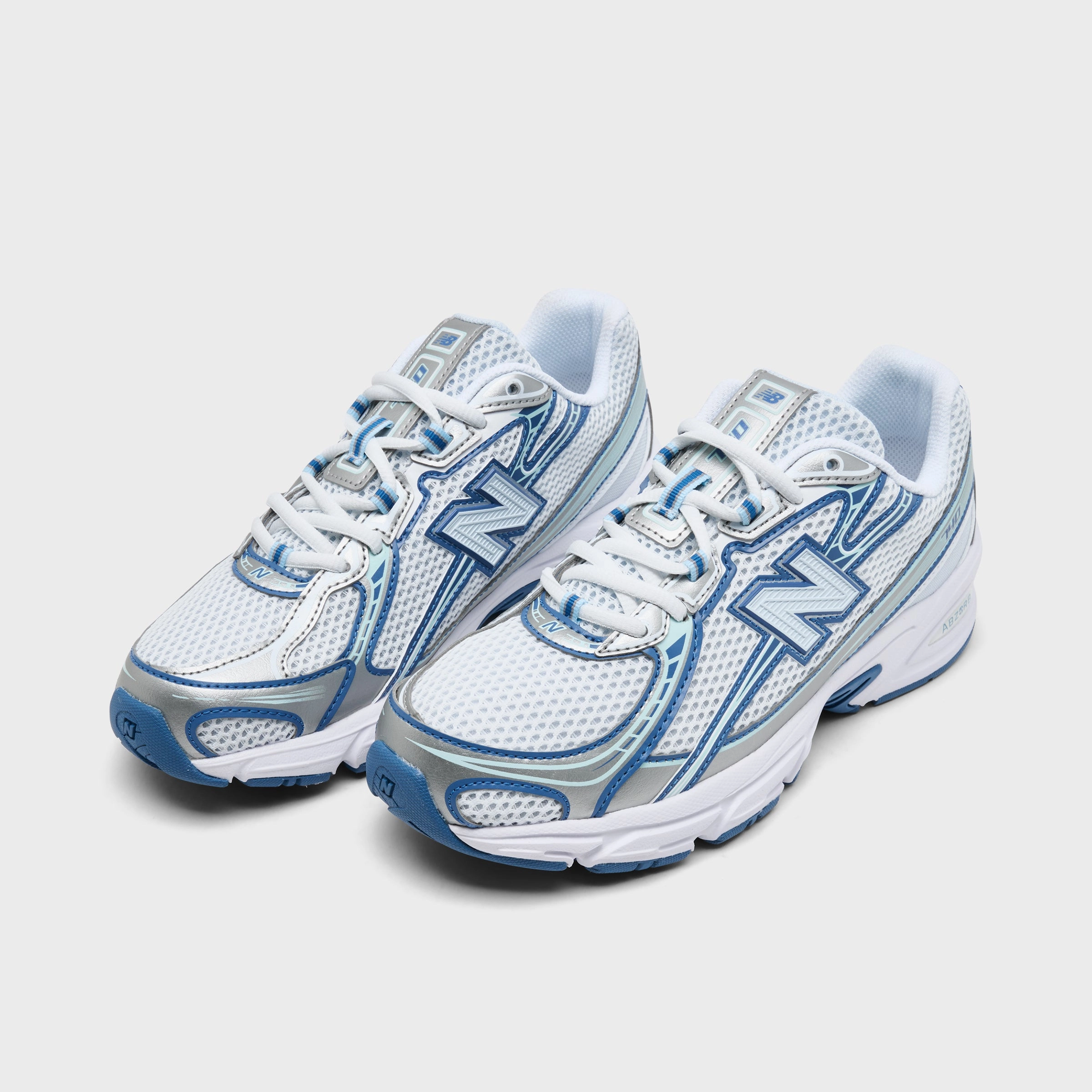 waterproof nylon shoes New Balance Juniors' 740 White / Blue