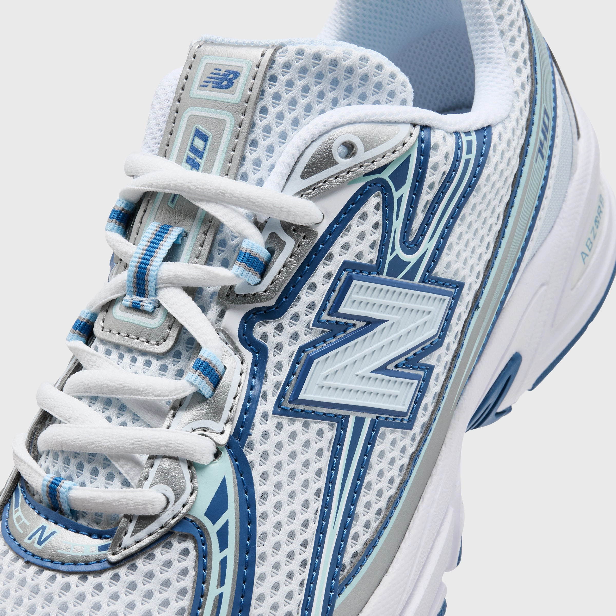 rural running shoes fun - run New Balance Juniors' 740 White / Blue