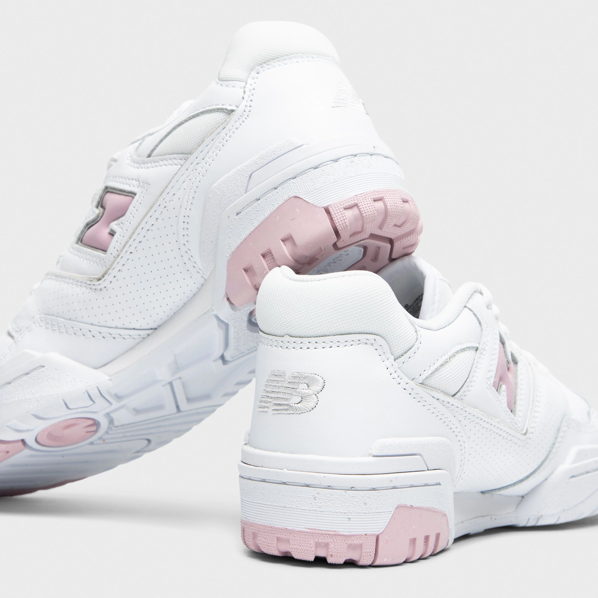 New Balance Women's 550 White / Twilight Haze Flexibility Game Day