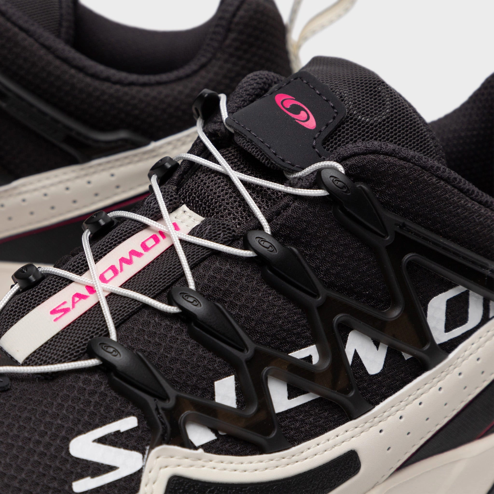 Salomon ACS  Heritage Black / Vanilla Ice - Pink Glo City Life Heat Hike
