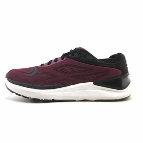 running in a glacier area shoes TOPO ATHLETIC ULTRAFLY 3