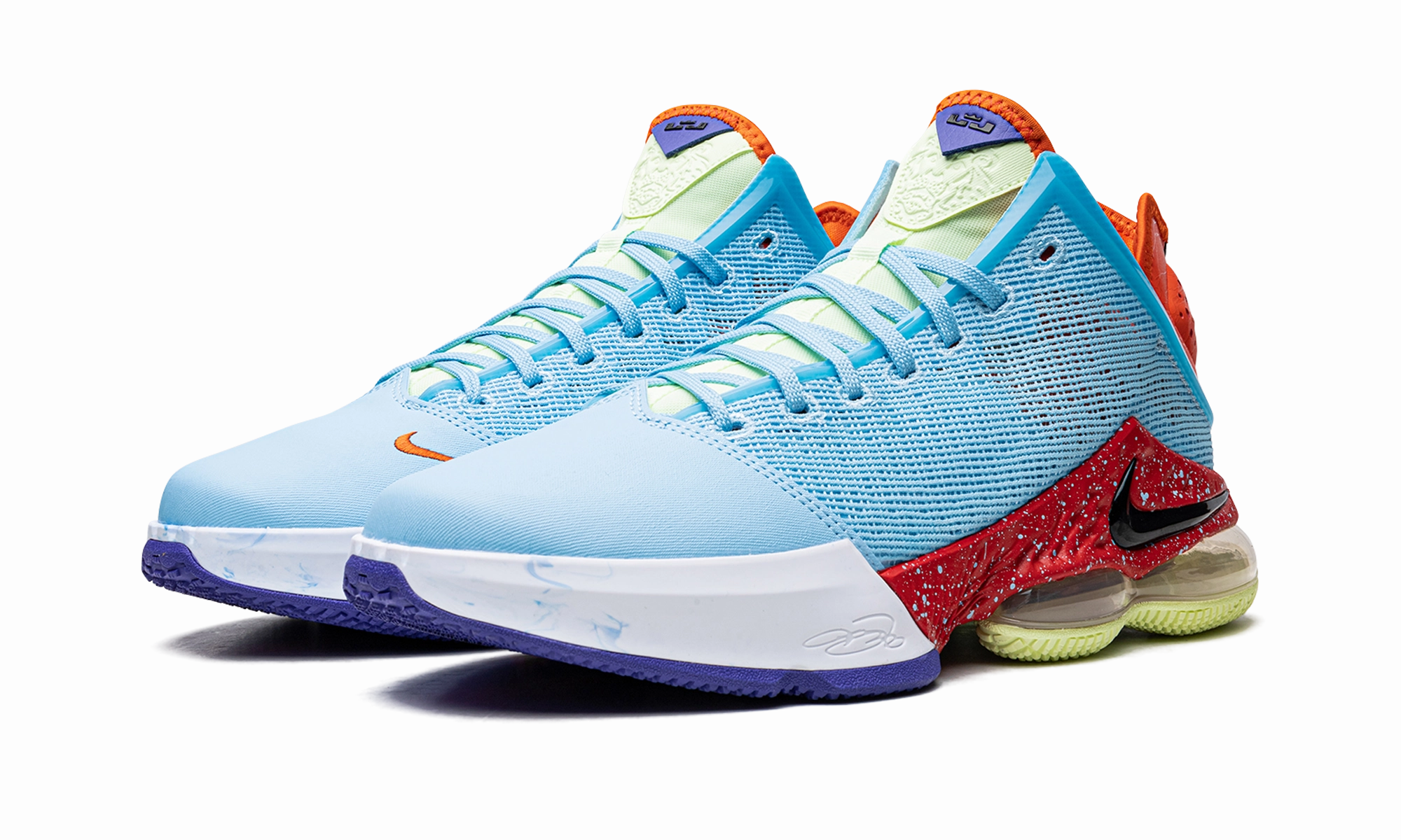 LeBron 19 Low "Blue Chill" Comfort Flexibility Power Jump Tech