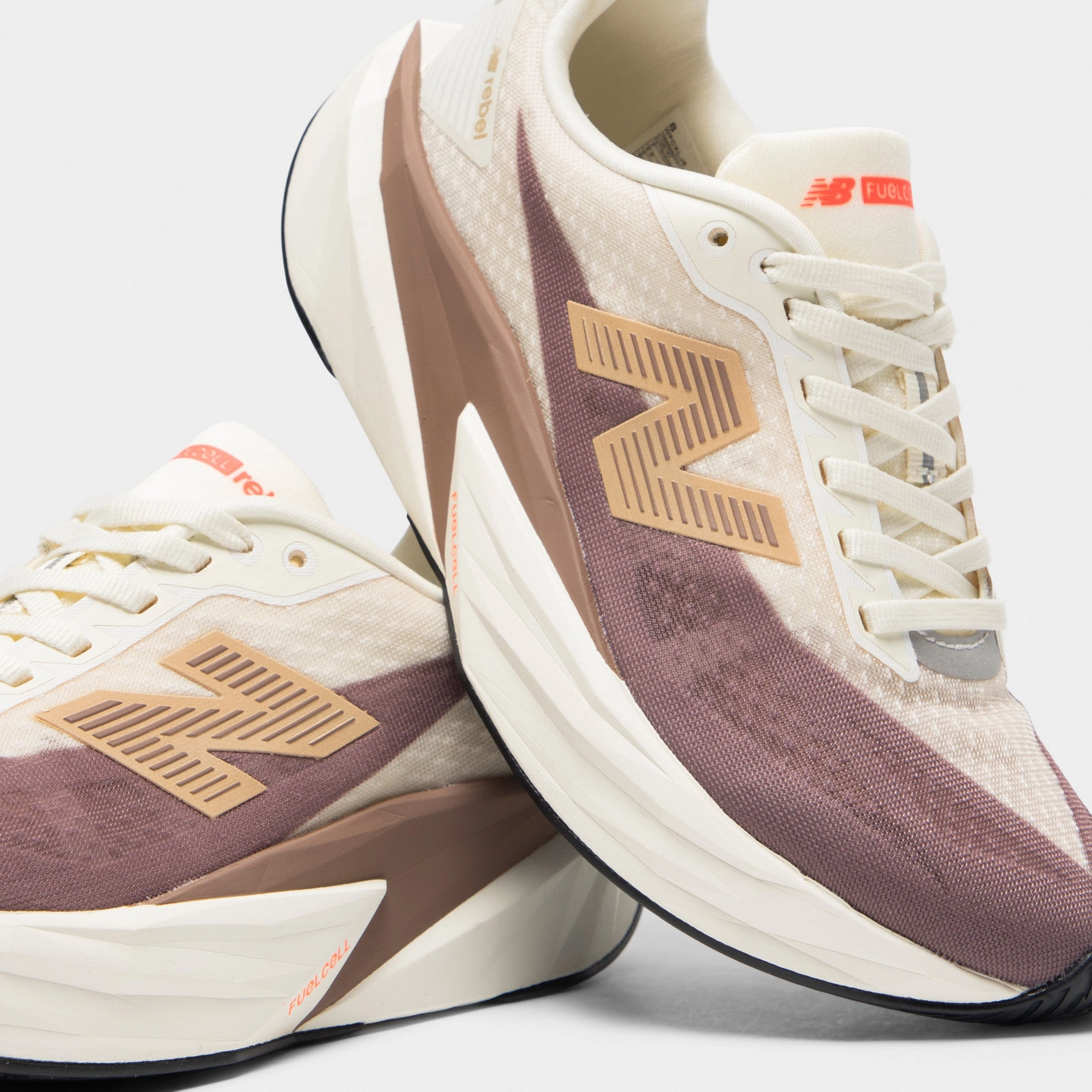 Unbeatable value machine - washable - convenience shoes New Balance Women's FuelCell Rebel v5 Angora / Earth Shadow