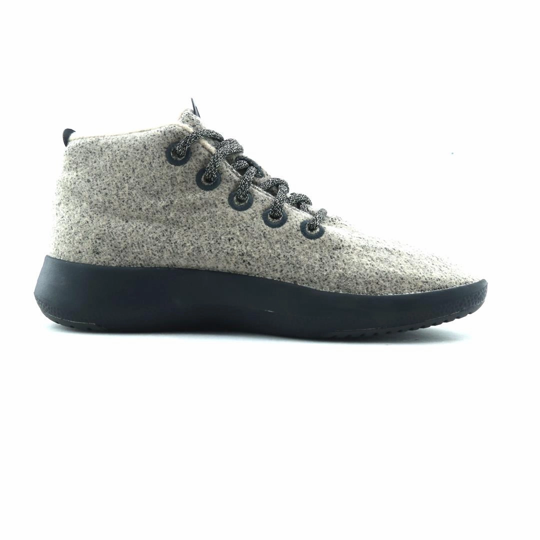 perforated - design drama - themed running wear Allbirds Wool Runner-Up Mizzle Plus - LIMITED EDITION: Creem  (Dark Grey Sole)