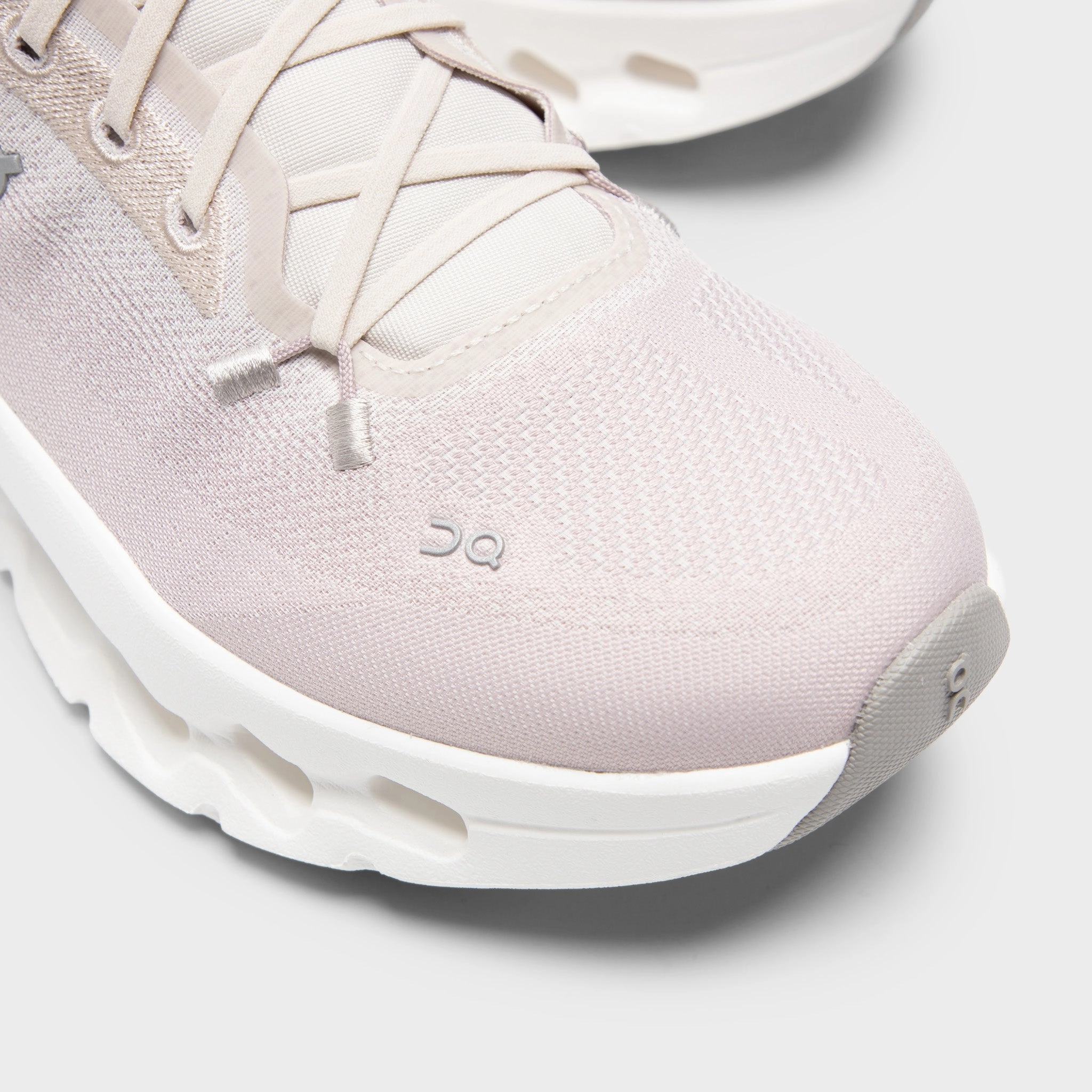 mid - foot - strike shoes On Women's Cloudtilt Pearl / Fade