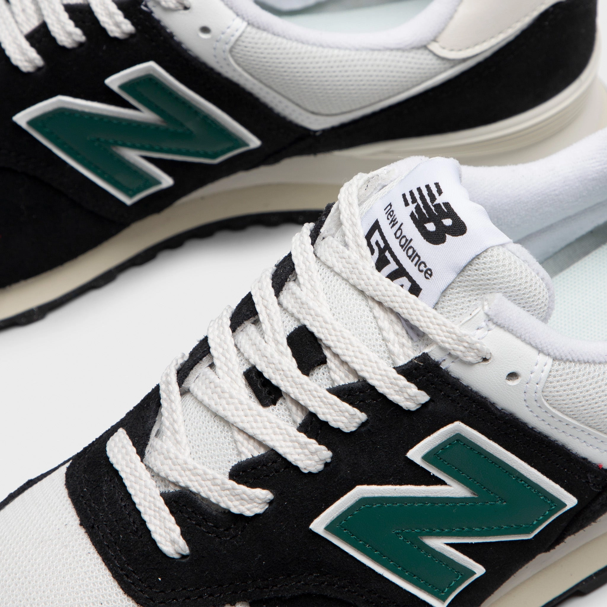 New Balance 574 Black / Green - White coordination shoes short - distance runners