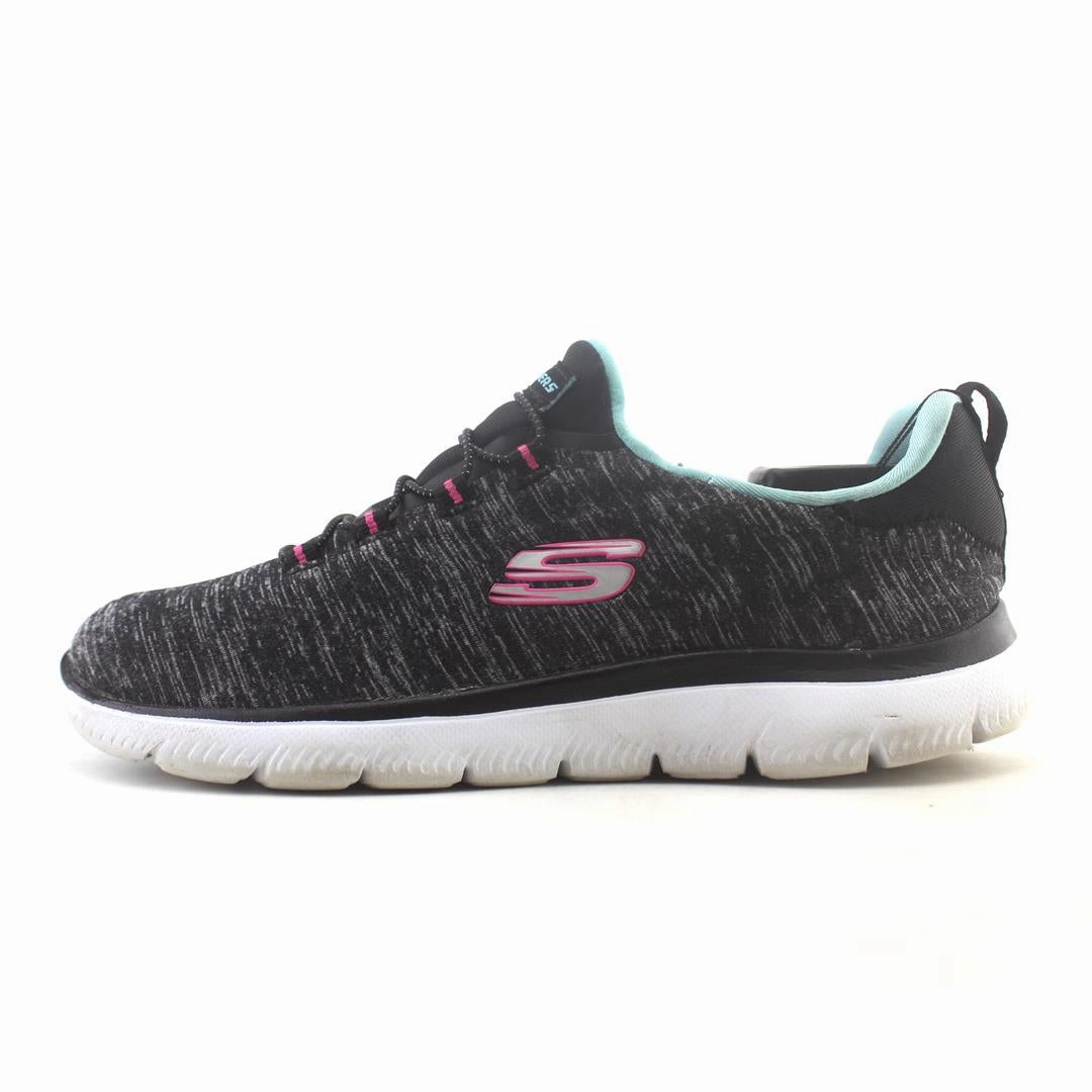 SKECHERS SUMMITS - QUICK GETAWAY RubberGrip Stable Midsole