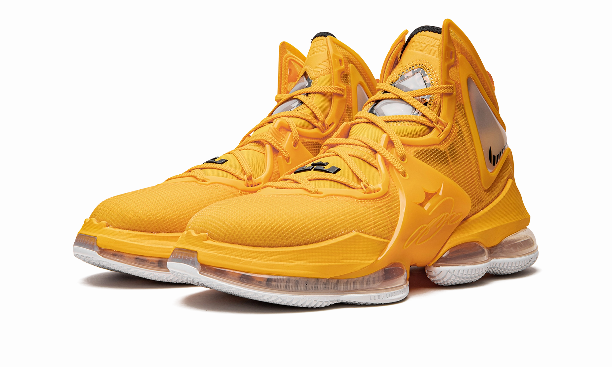 Comfort System Anti microbial LeBron 19 "Hard Hat"