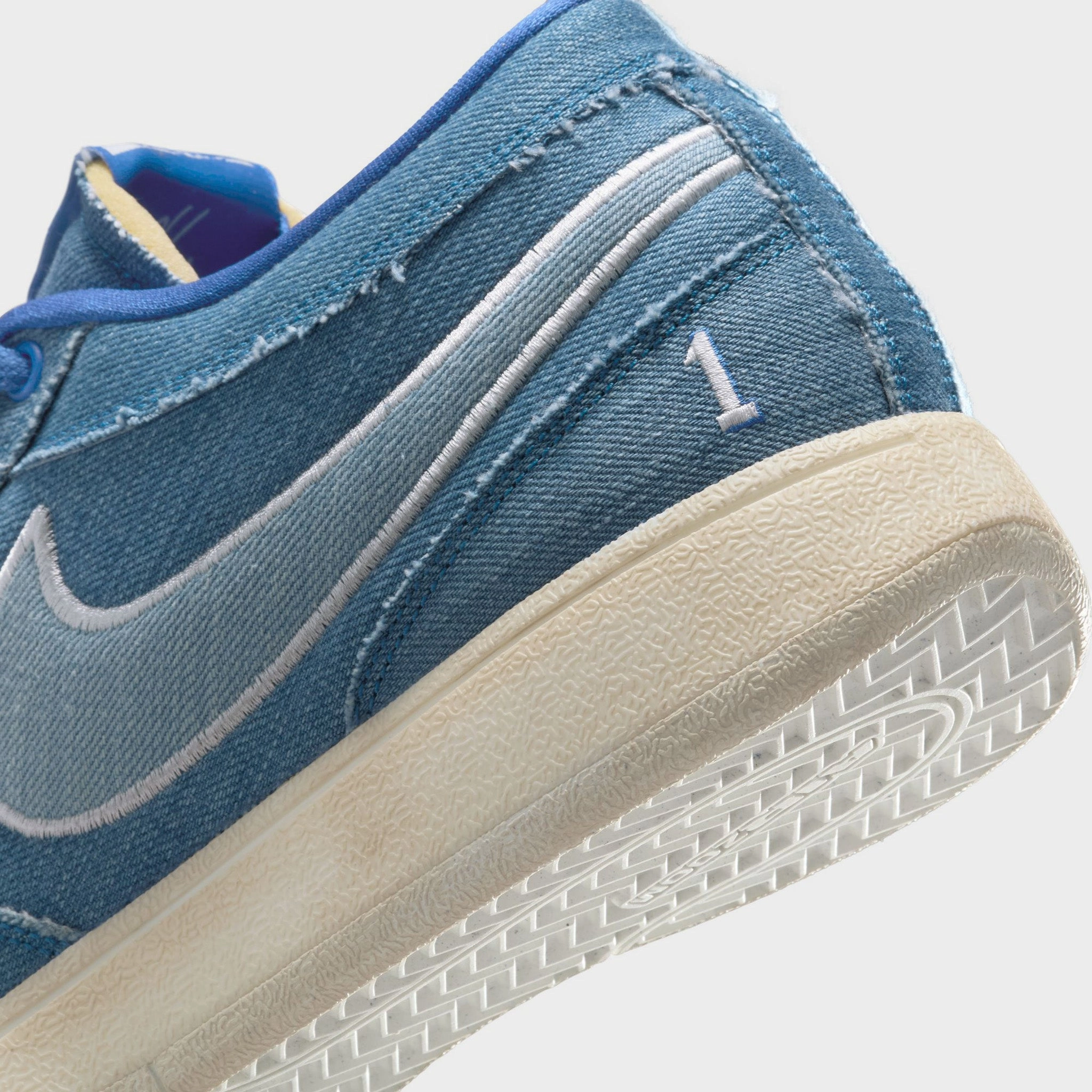 Nike Book 1 Blue / Multi-Colour Dorsal Support