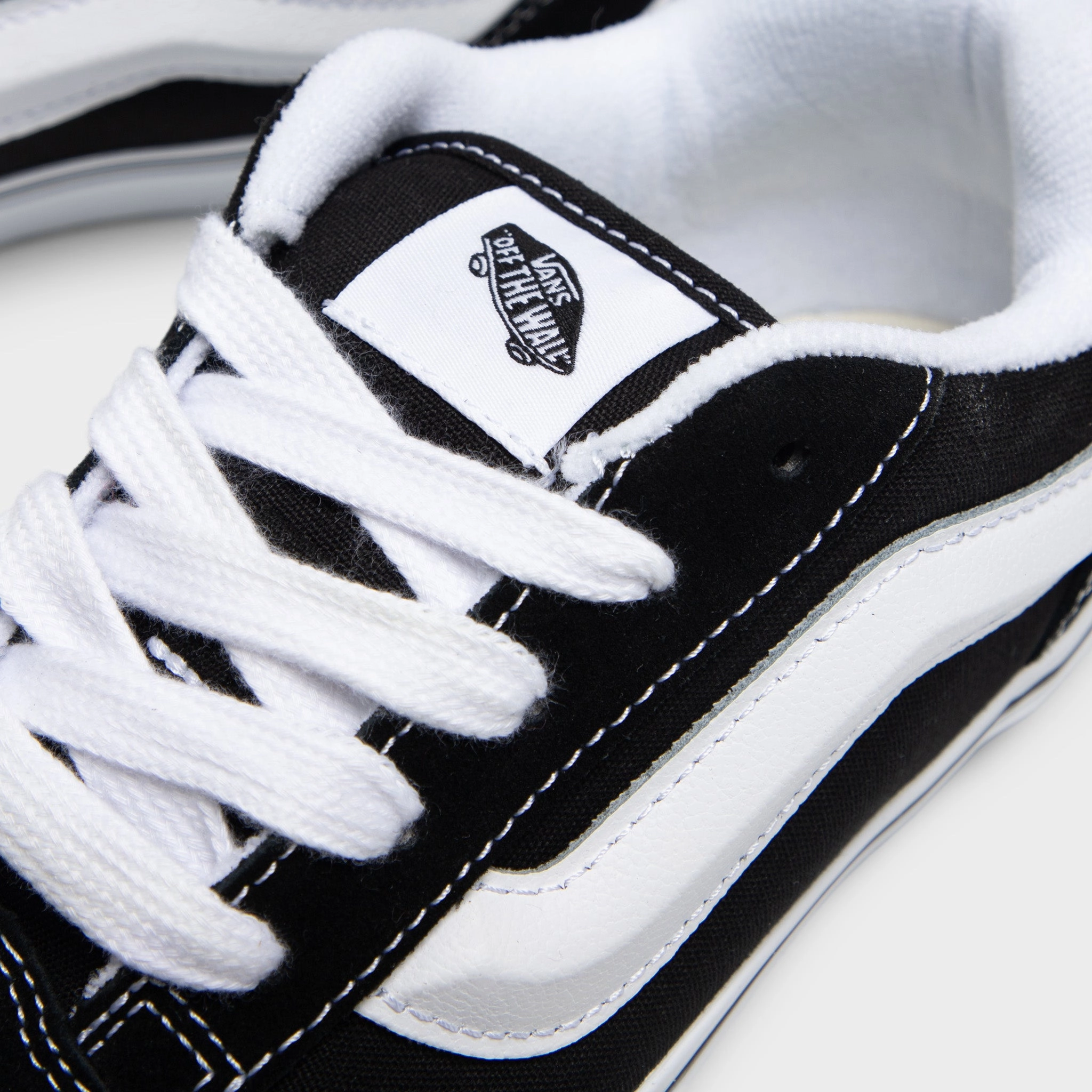 Vans Juniors' Knu Skool Black / True White Tidy Finish Soft Leather
