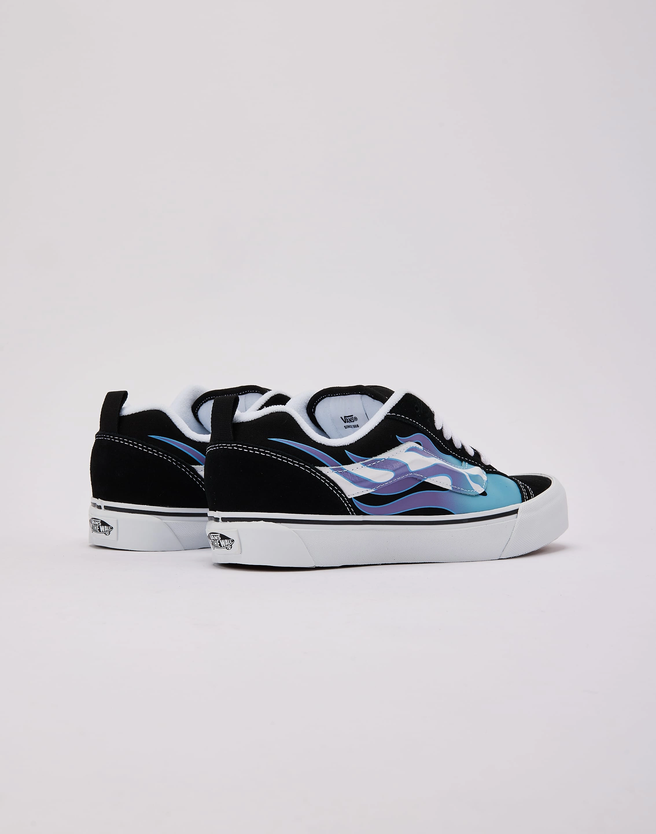 Flexible Fabric Vans Knu Skool